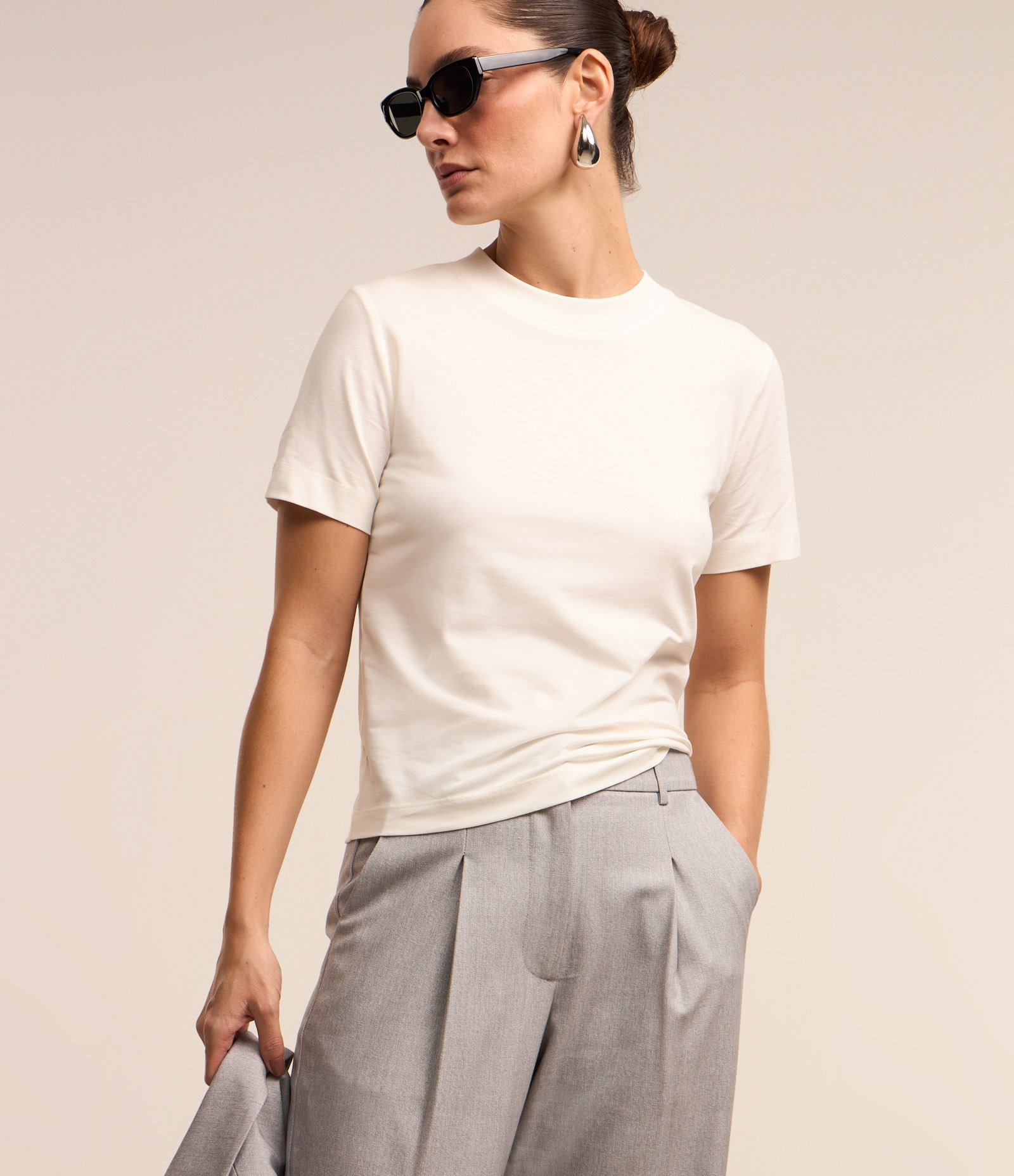 Blusa Básica Justinha em Ribana de Algodão Off White 1