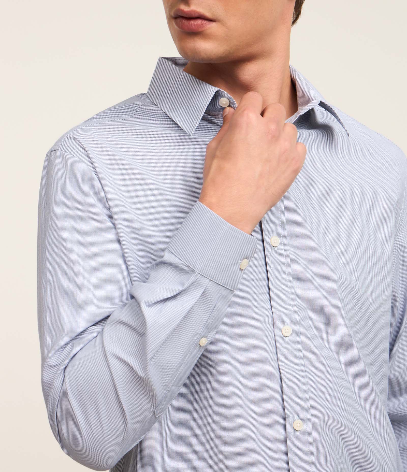 Camisa em Tricoline com Padronagem Xadrez Grid Cinza 4