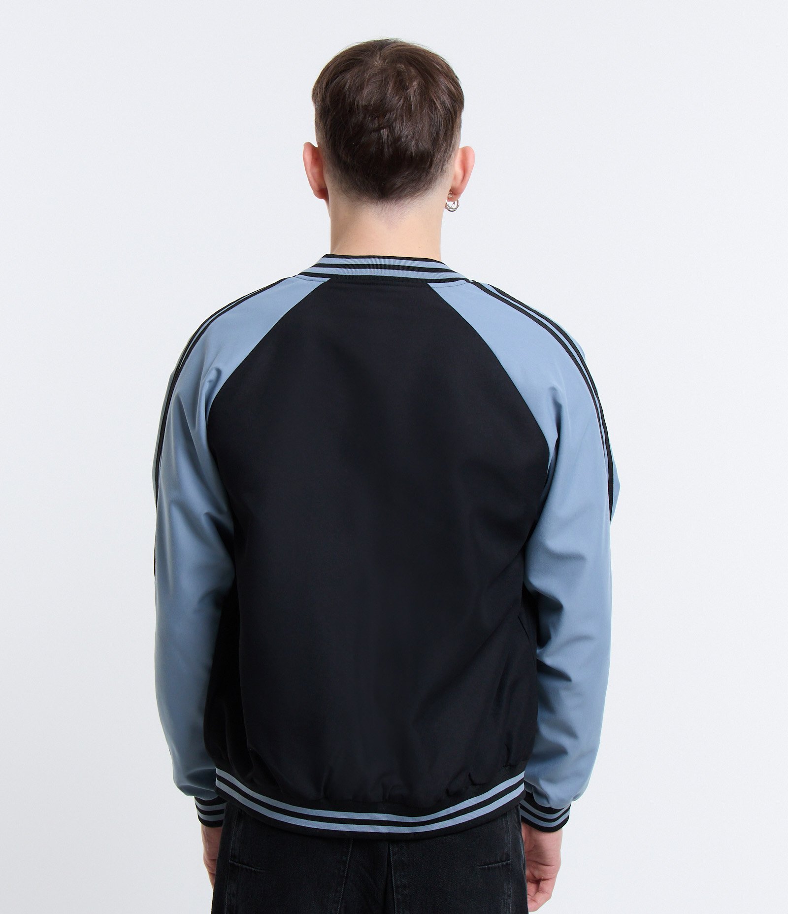 Jaqueta Bomber com Patch Localizado Preto/Azul 3