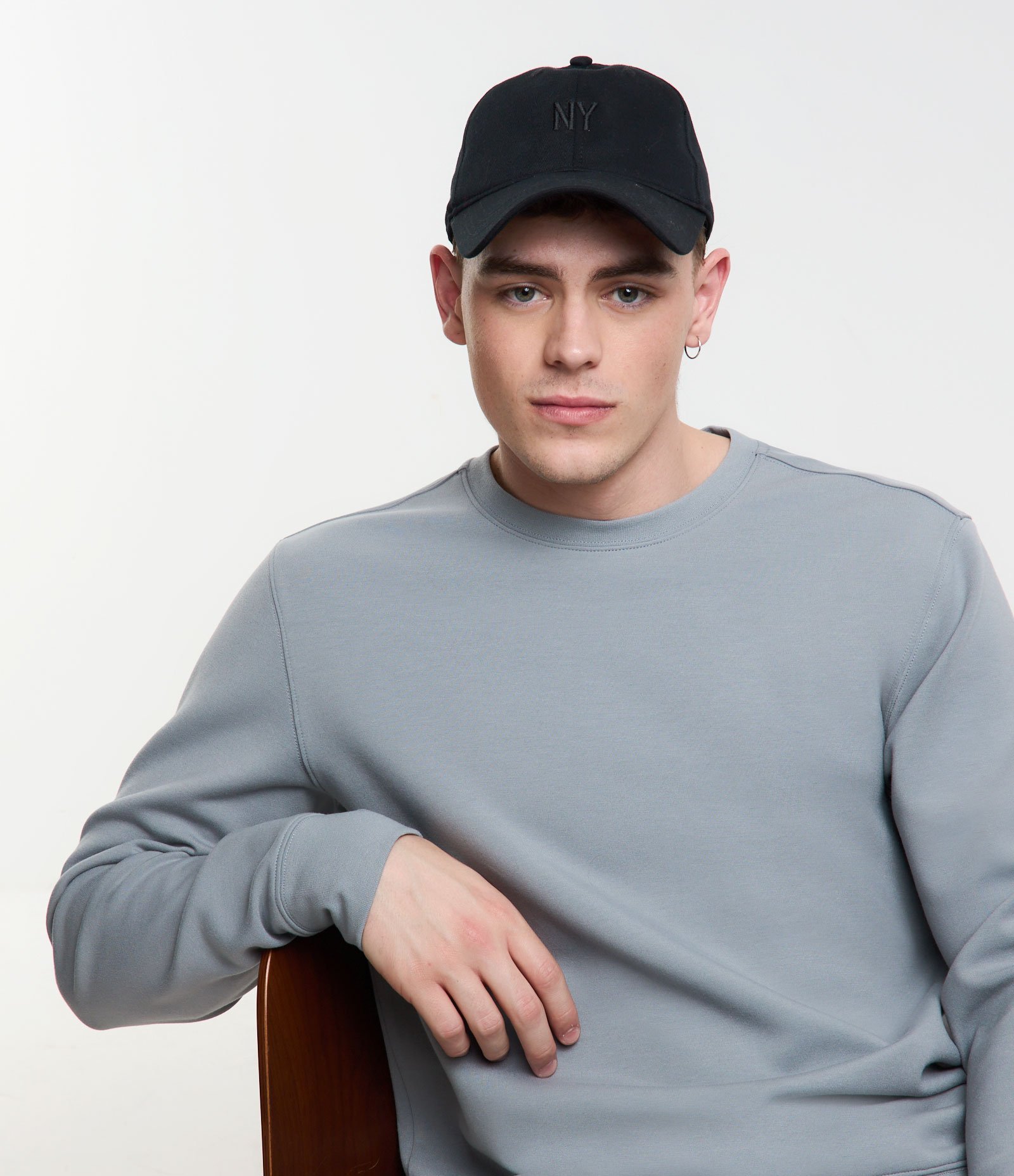 Boné Aba Curva em Sarja com Bordado New York Minimal Preto 6