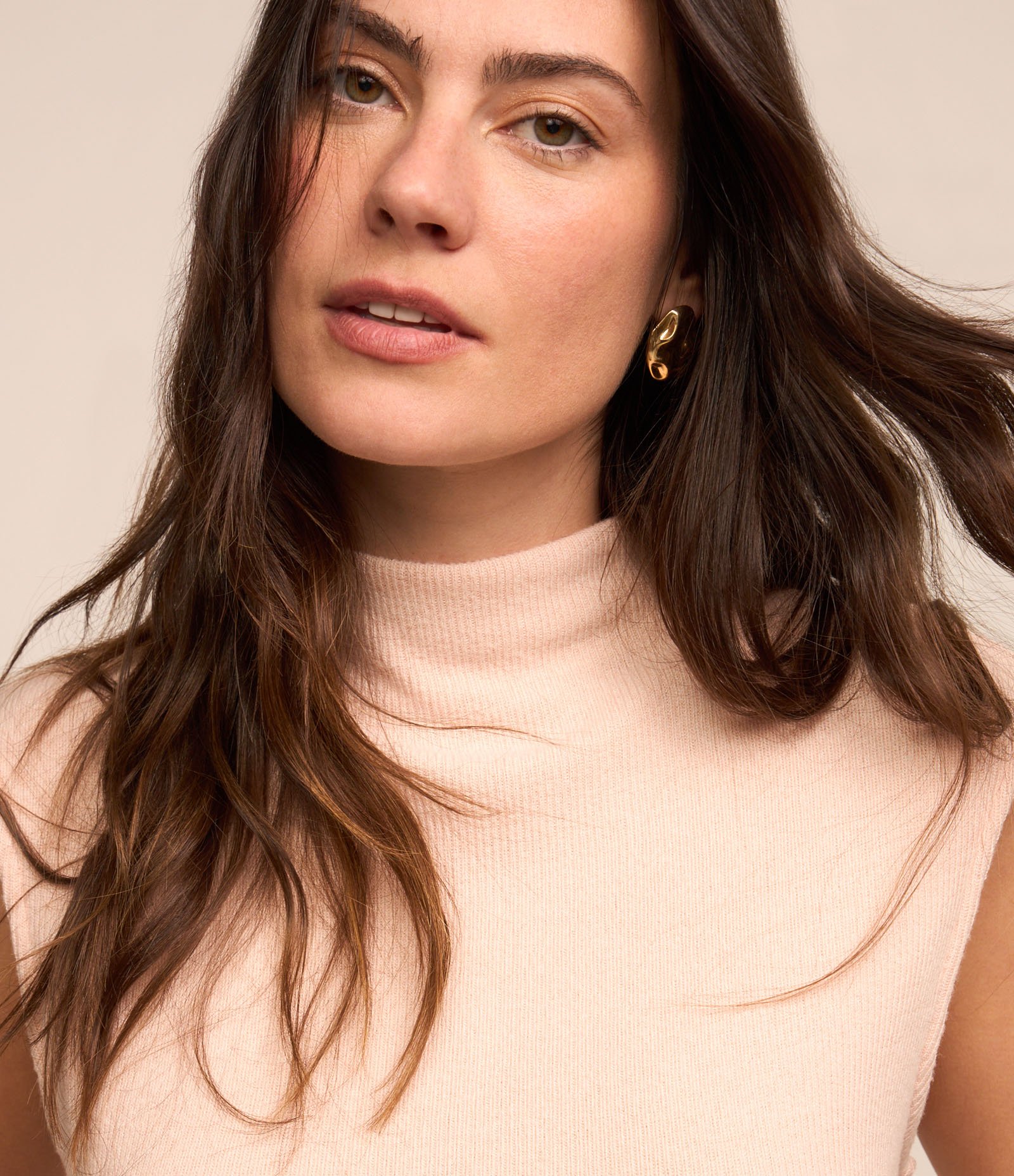 Blusa Sem Manga em Ribana com Golinha Alta Rosa Claro 3