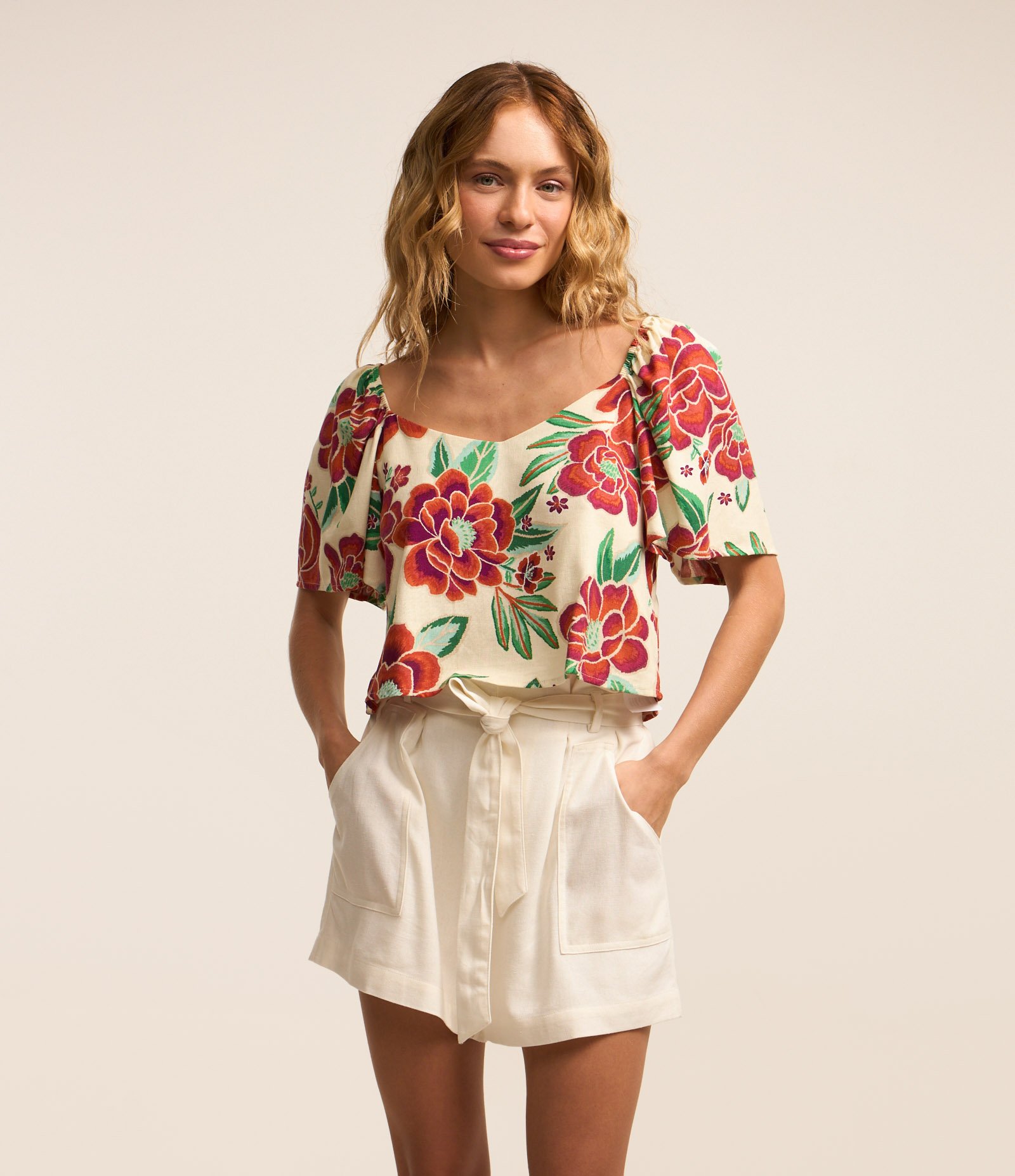 Blusa em Viscose e Linho com Manga Ampla e Estampa Floral Off White 1