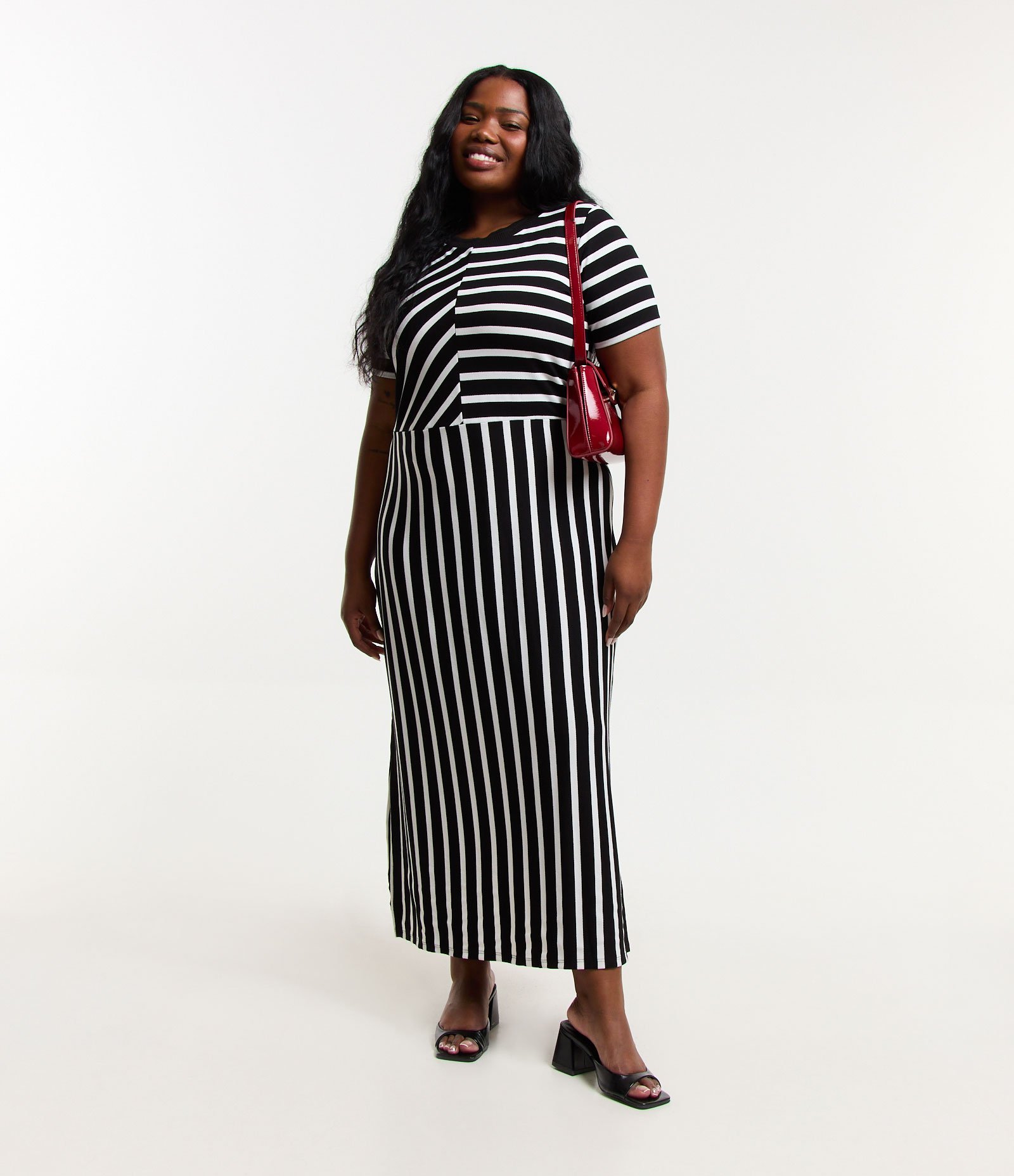 Vestido Midi em Crepe Listrado Curve & Plus Size Preto/Branco 1