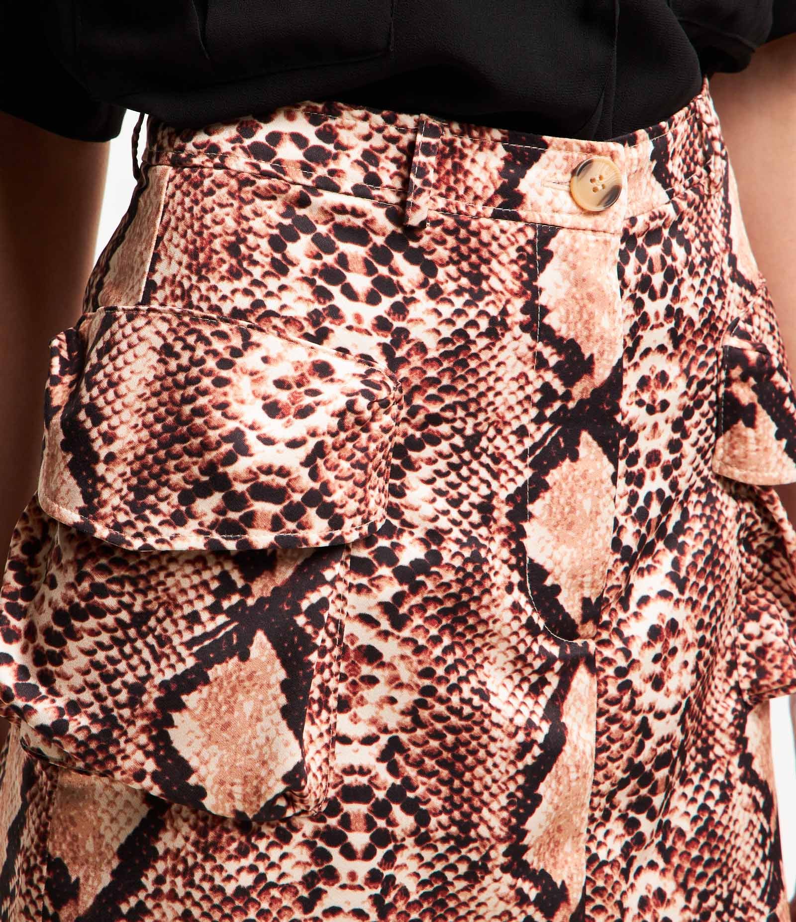 Mini Saia Utilitária Alfaiatada com Bolsos Laterais e Estampa Animal Print Cobra Rosa 5