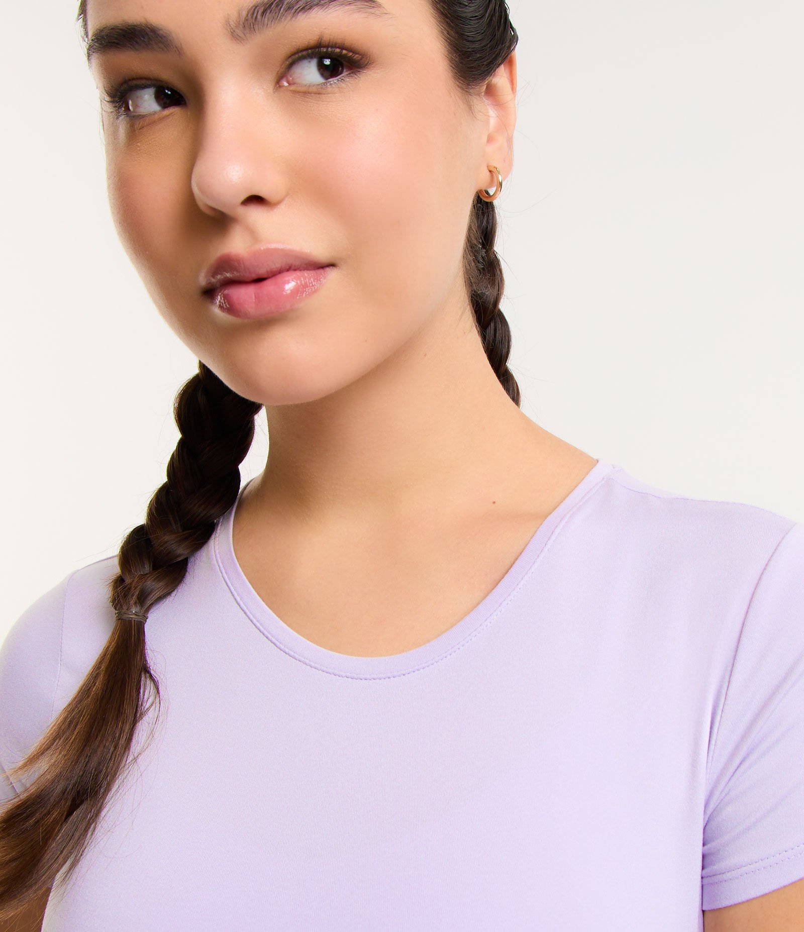Camiseta Cropped Esportiva com Diferencial Toque Suave Lilás 4