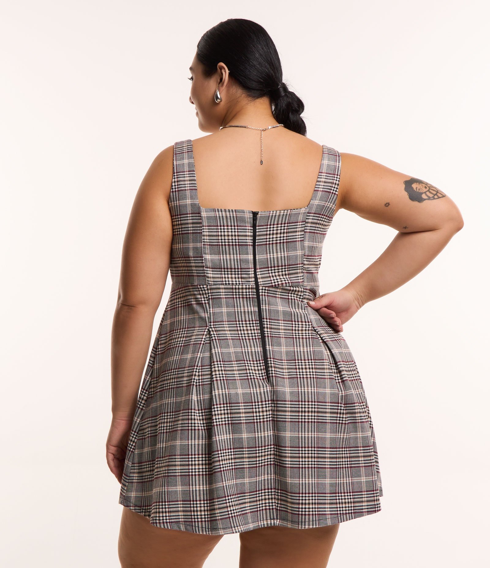 Vestido Curto Alfaiataria Xadrez com Pregas Curve & Plus Size Multicores 5