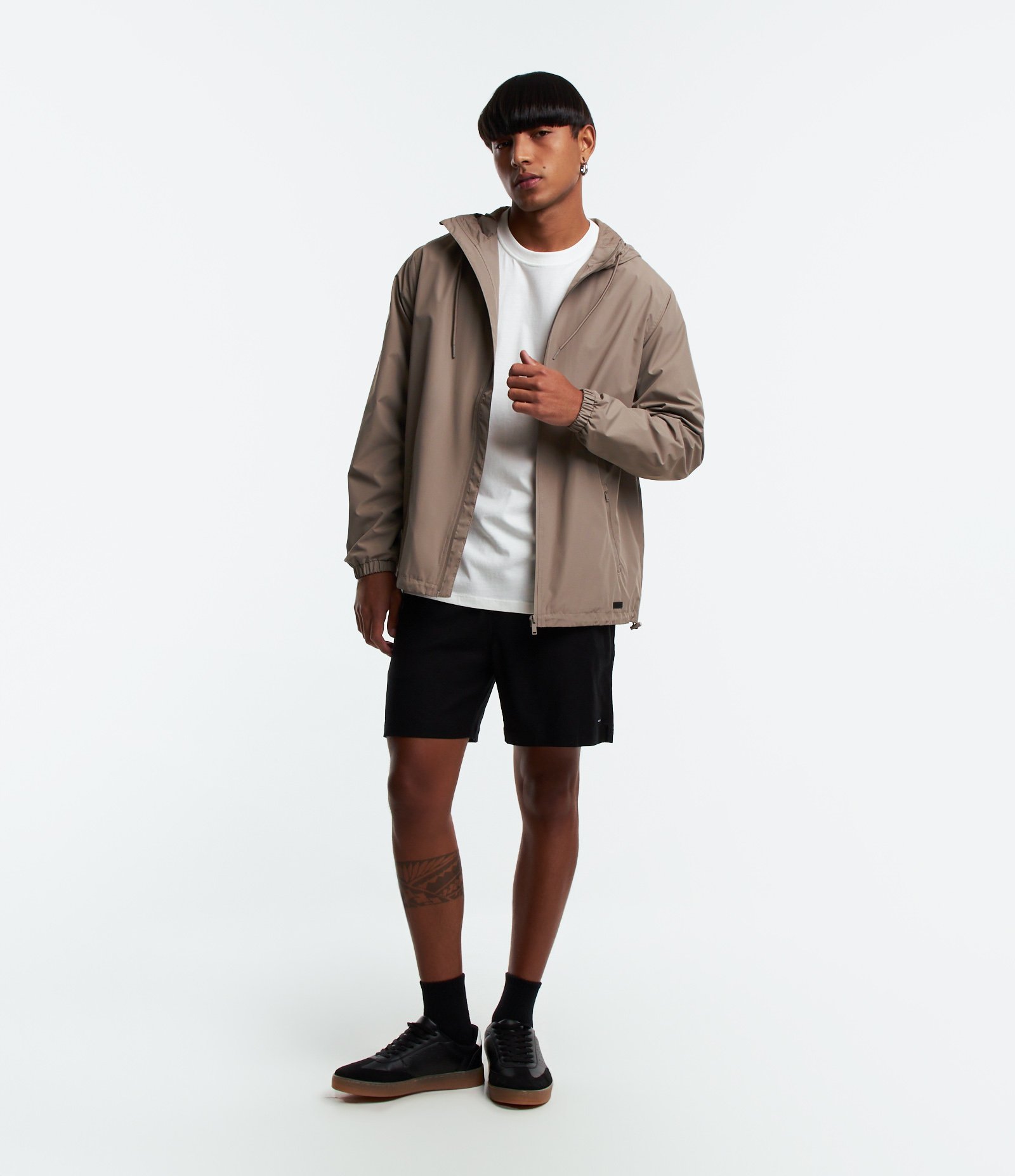 Jaqueta Quebra Vento com Capuz e Bolso de Zíper Fusionado Cinza 3