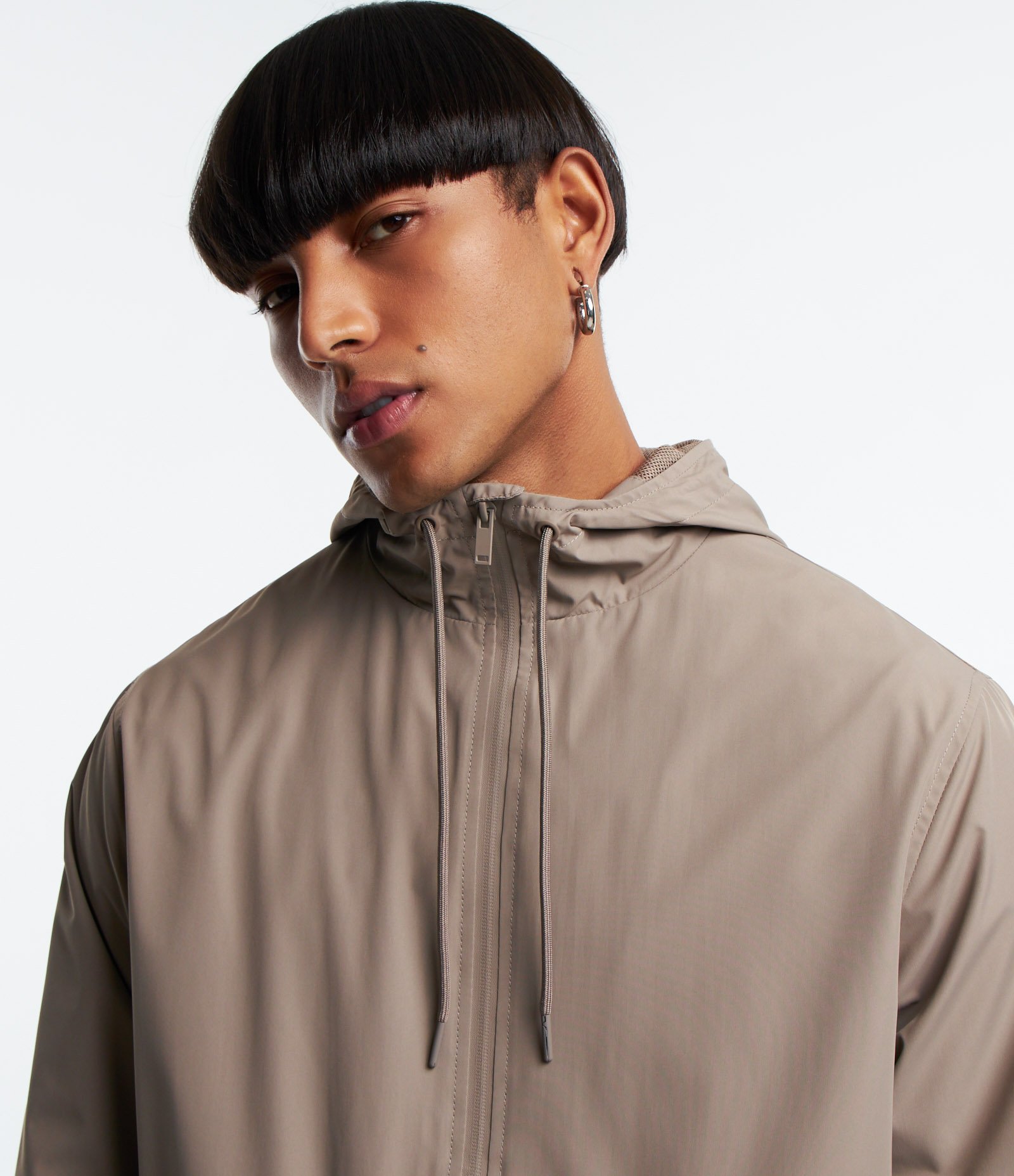 Jaqueta Quebra Vento com Capuz e Bolso de Zíper Fusionado Cinza 6