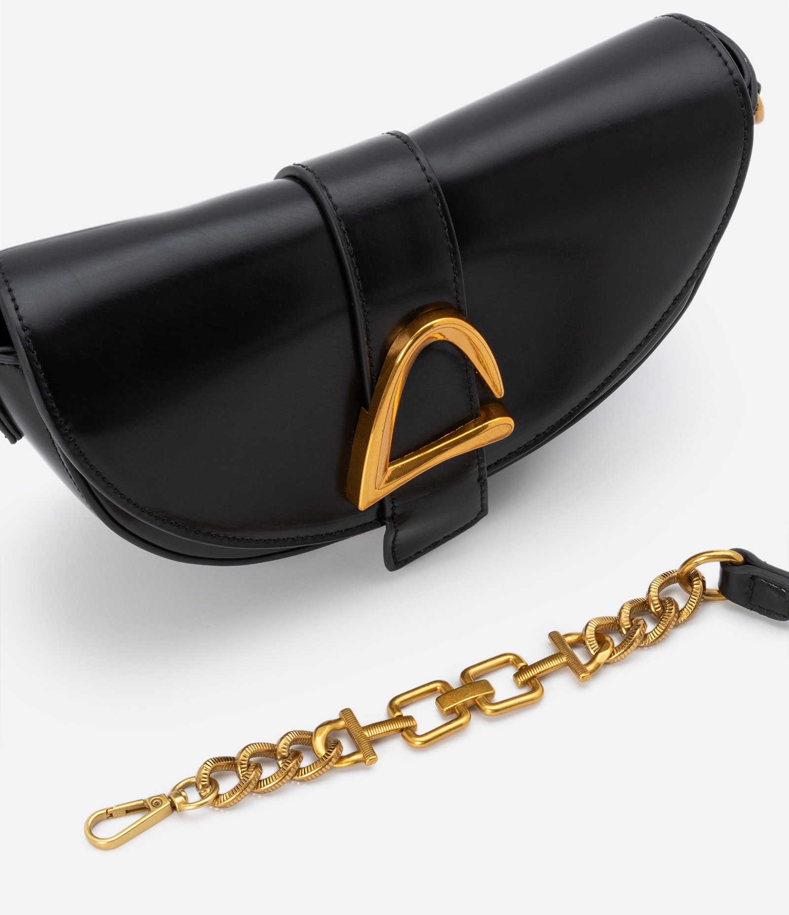 Bolsa Baguete Média com Alça em Corrente e Detalhe Metálico Preto 8