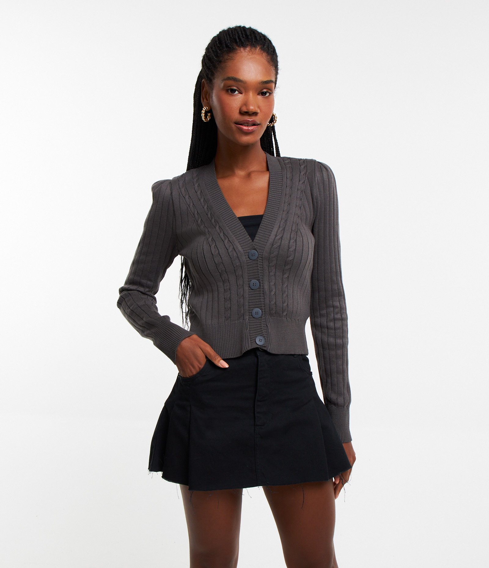 Cardigan em Tricô Texturizado e Botões Cinza 1