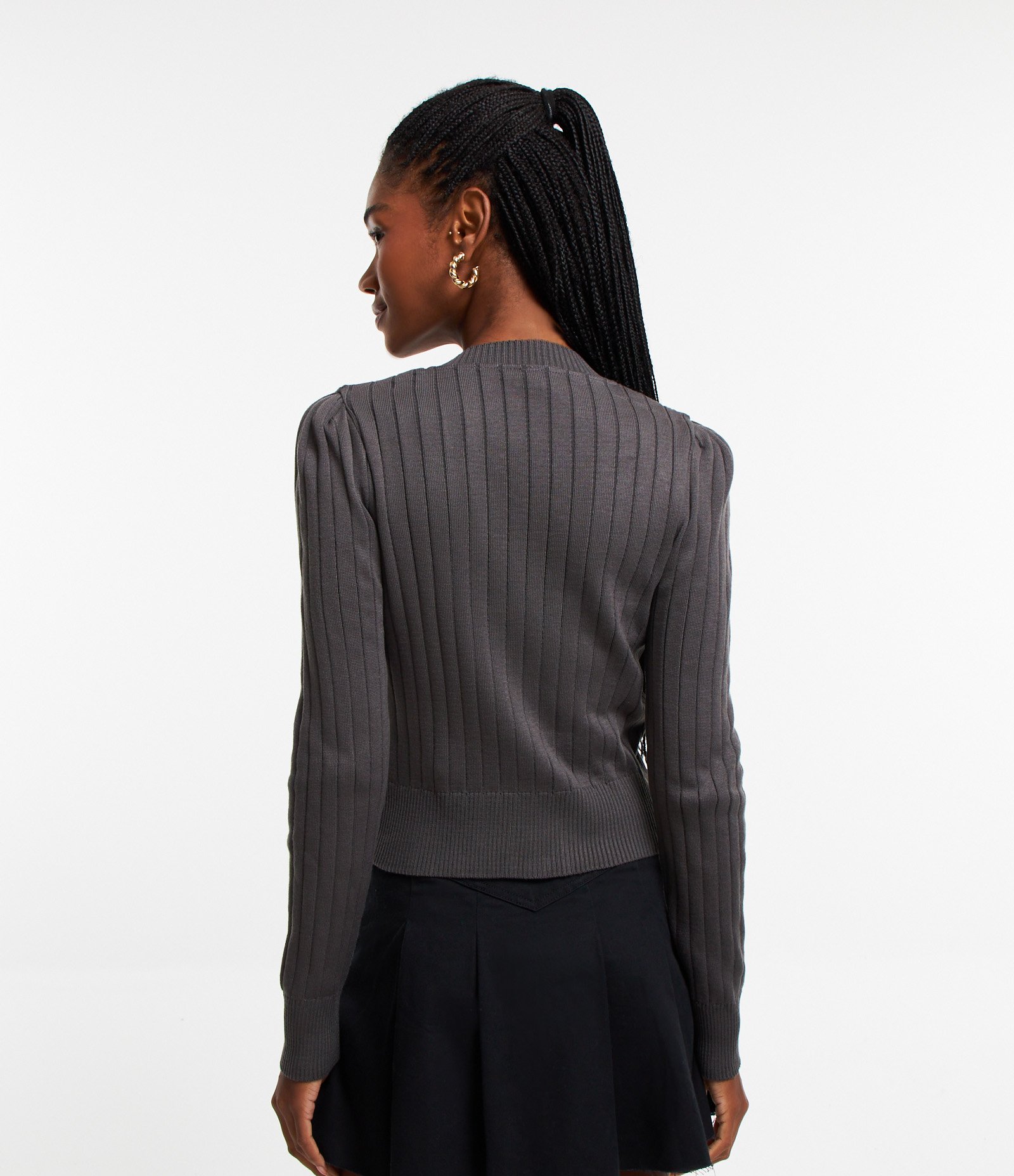 Cardigan em Tricô Texturizado e Botões Cinza 3