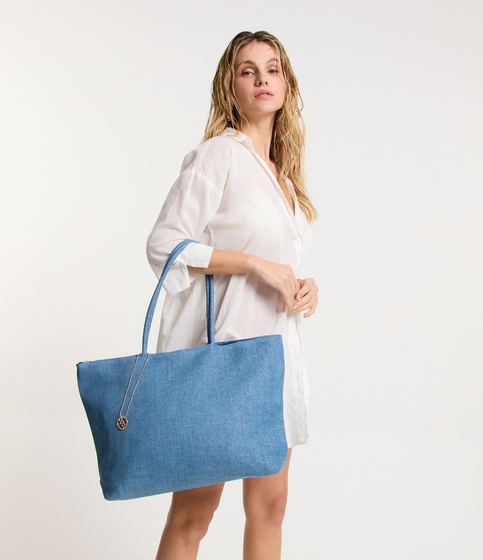 Bolsa de Praia Grande com Alças Finas e Nécessaire 1