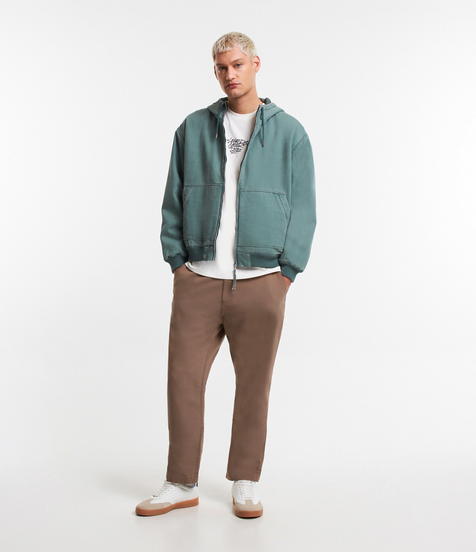 Calça Reta Loose em Sarja com Bolso Faca Marrom 1