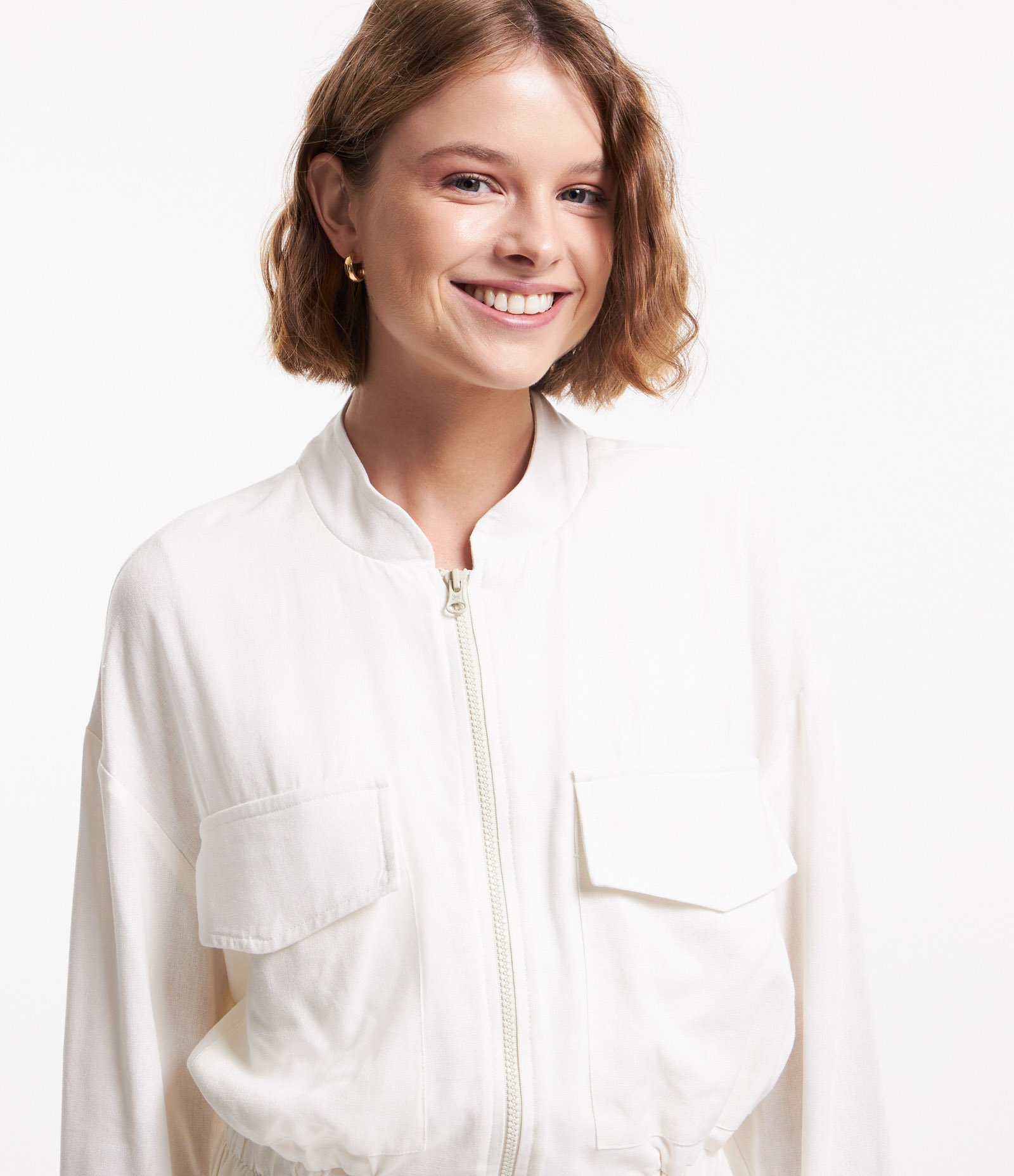 Jaqueta Bomber em Linho e Viscose com Bolsos e Elástico na Barra Branco 4