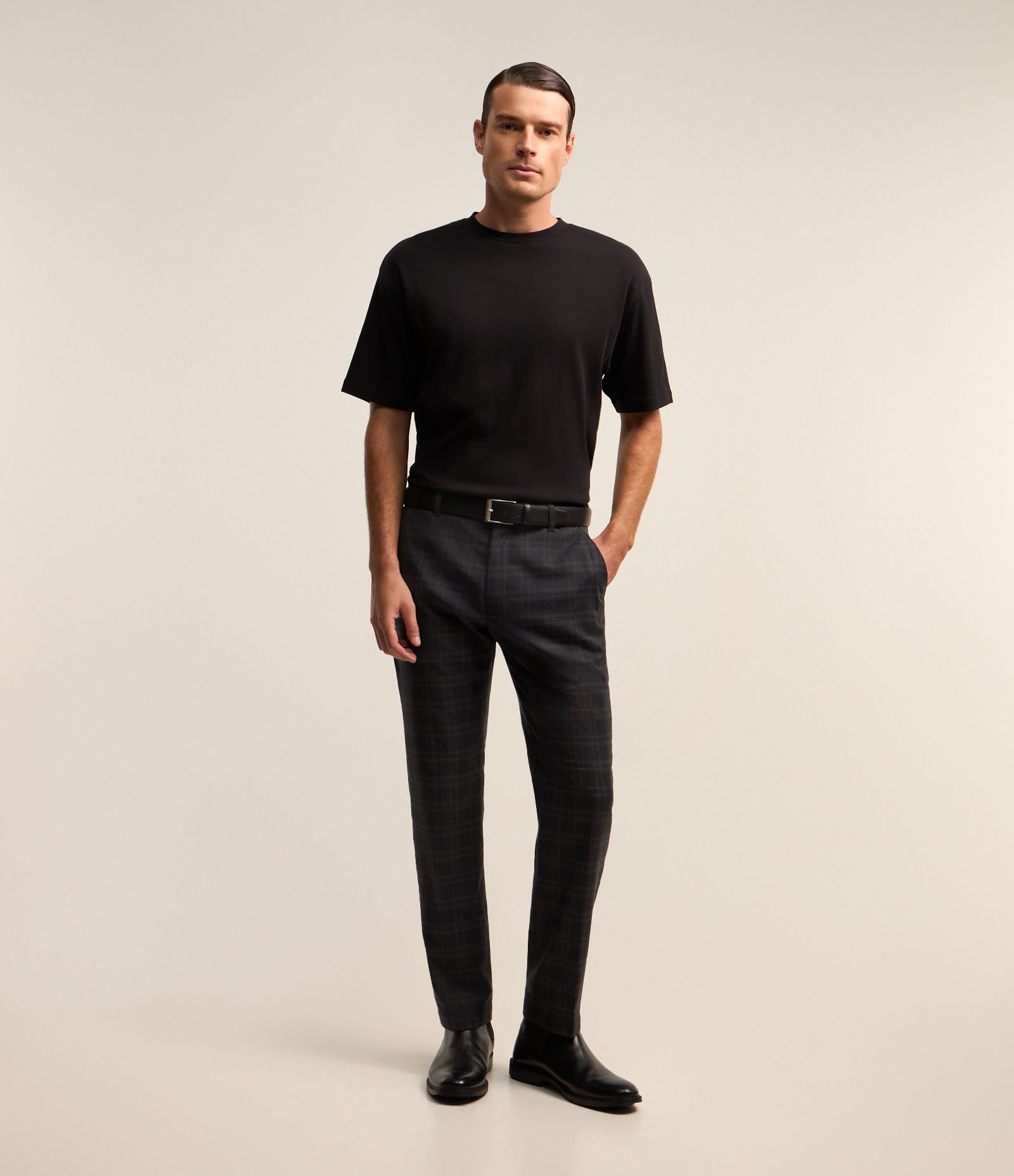 Calça Social Alfaiatada com Estampa Xadrez Azul Escuro 1