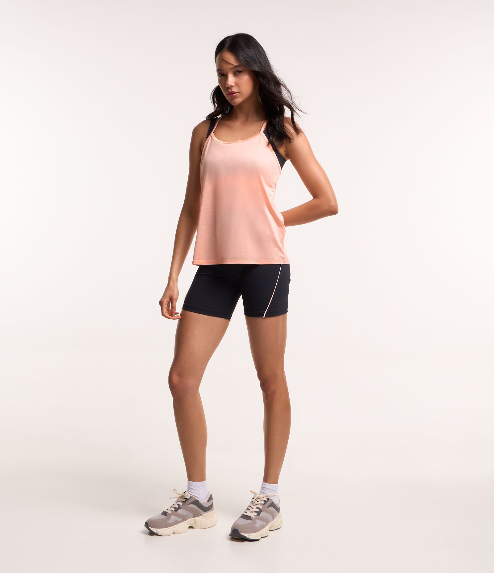 Regata Esportiva em Microfibra com Alças Finas 2