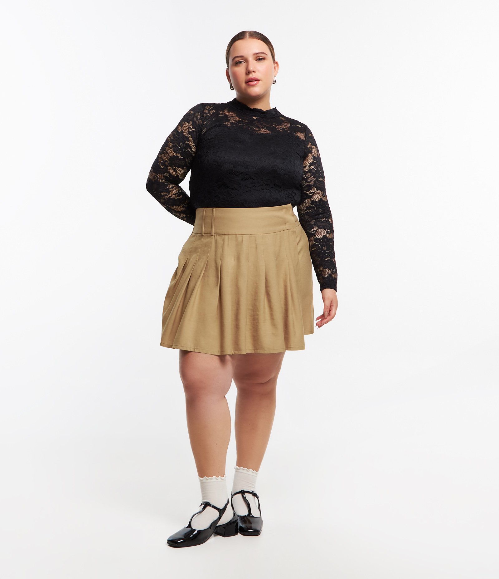 Short Saia Alfaiataria em Viscose Curve & Plus Size Bege 1