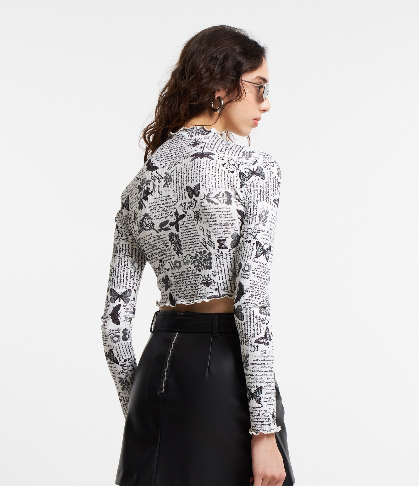 Blusa Manga Longa em Algodão com Borboleas Estampadas Branco 3