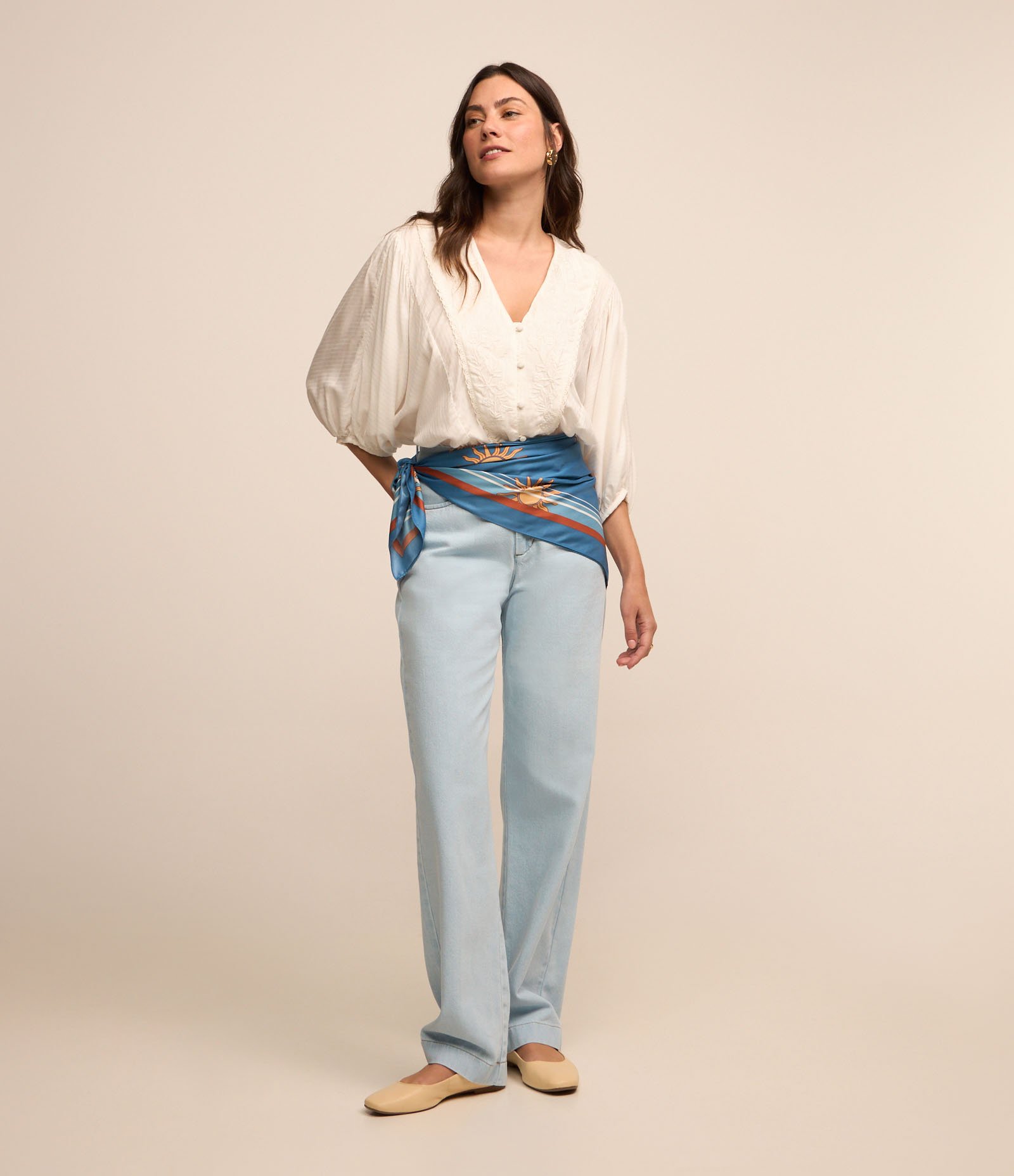 Blusa em Viscose com Abotoamento Frontal e Texturas Branco Neve 2