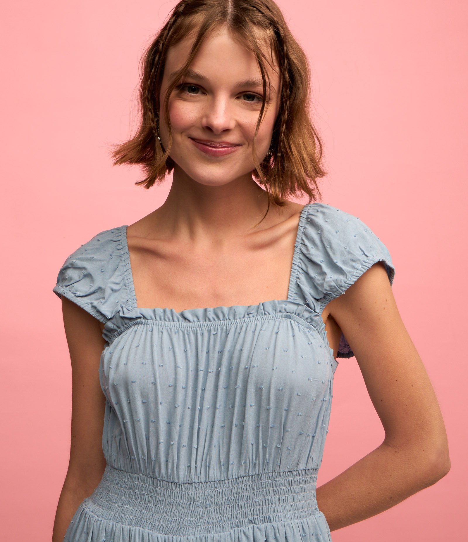 Macaquinho Texturizado em Viscose com Lastex e Babados Azul Claro 3