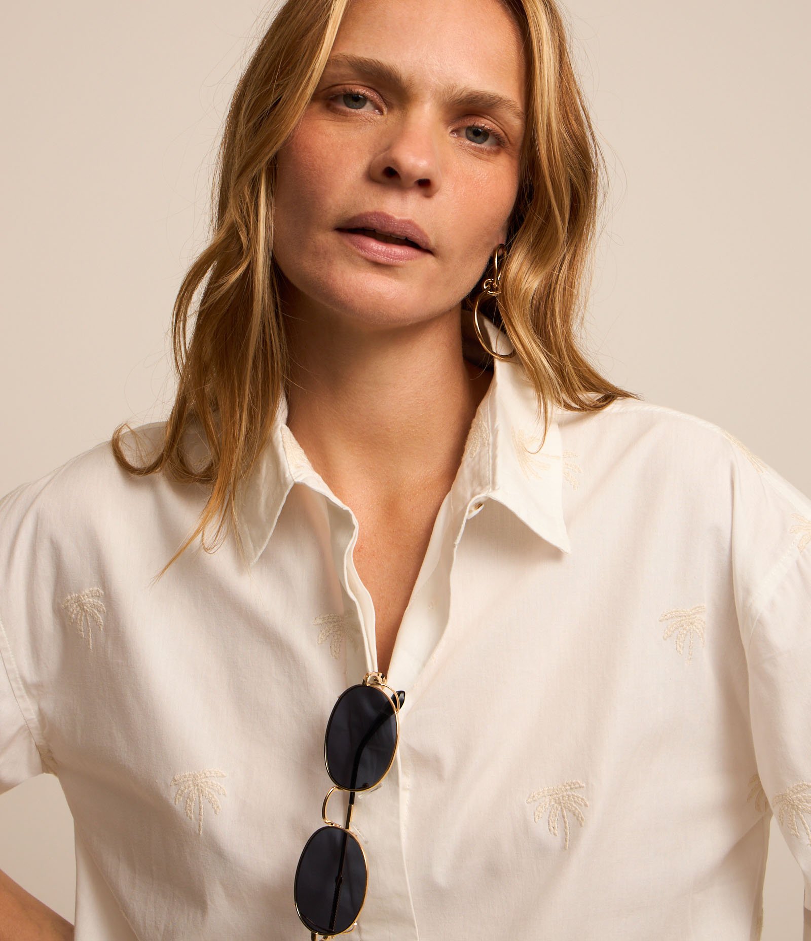 Camisa em Algodão com Coqueiros Bordados Branco 5