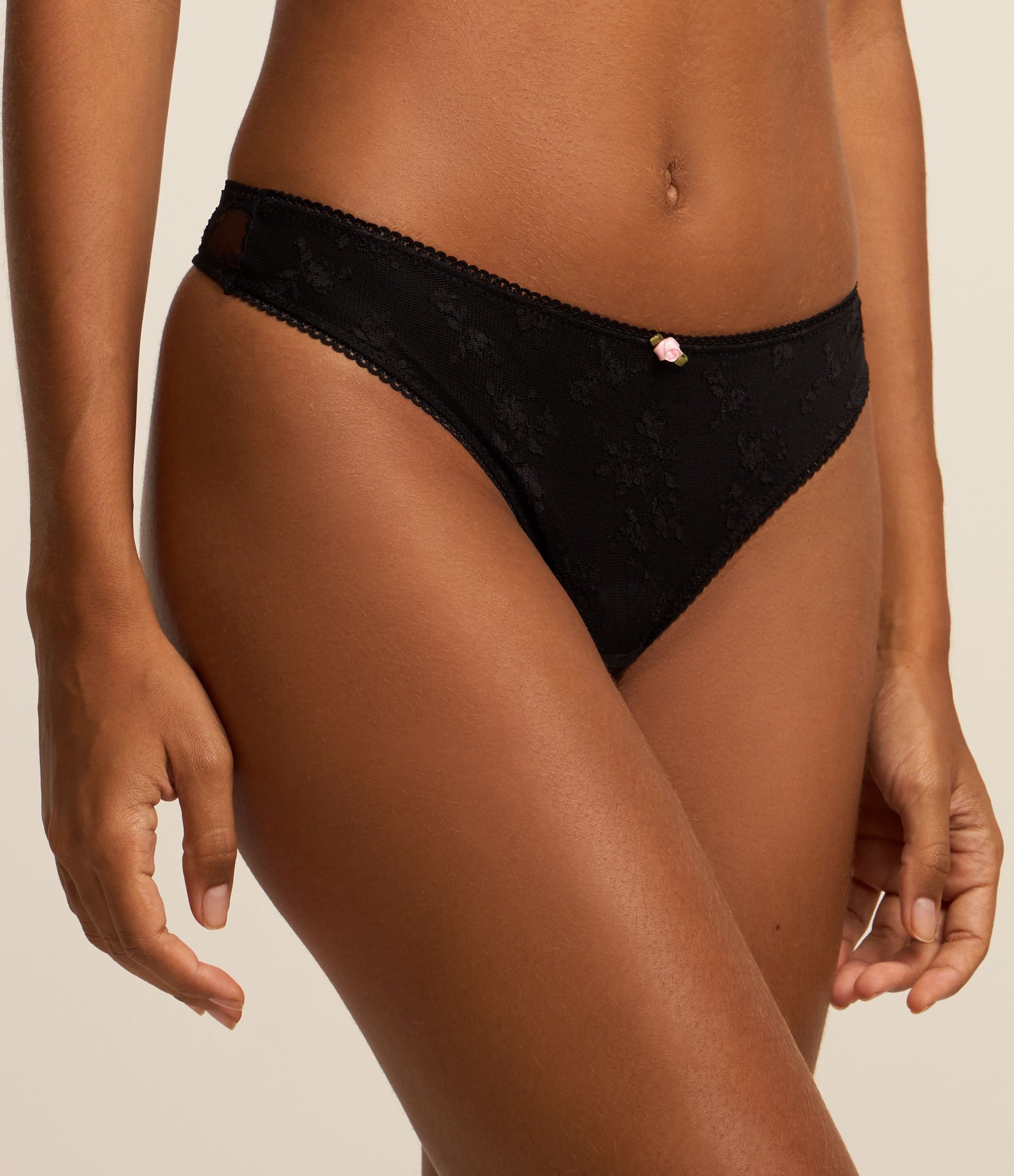 Kit 02 Calcinhas Biquíni Fio em Laise Floral Preto/Rosa 3