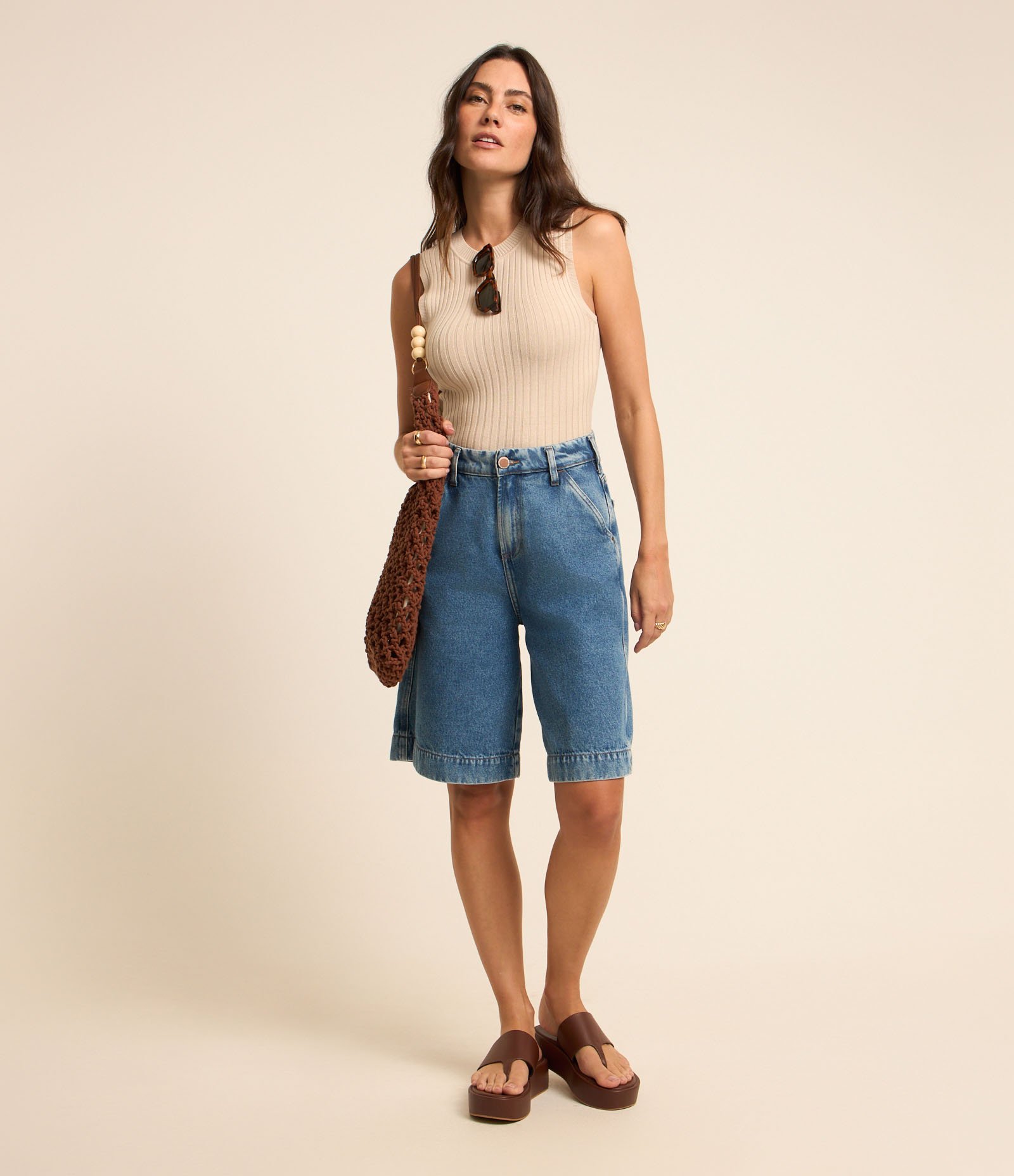 Blusa sem Manga em Viscose com Detalhe Vazado e Textura Canelada Off White 2