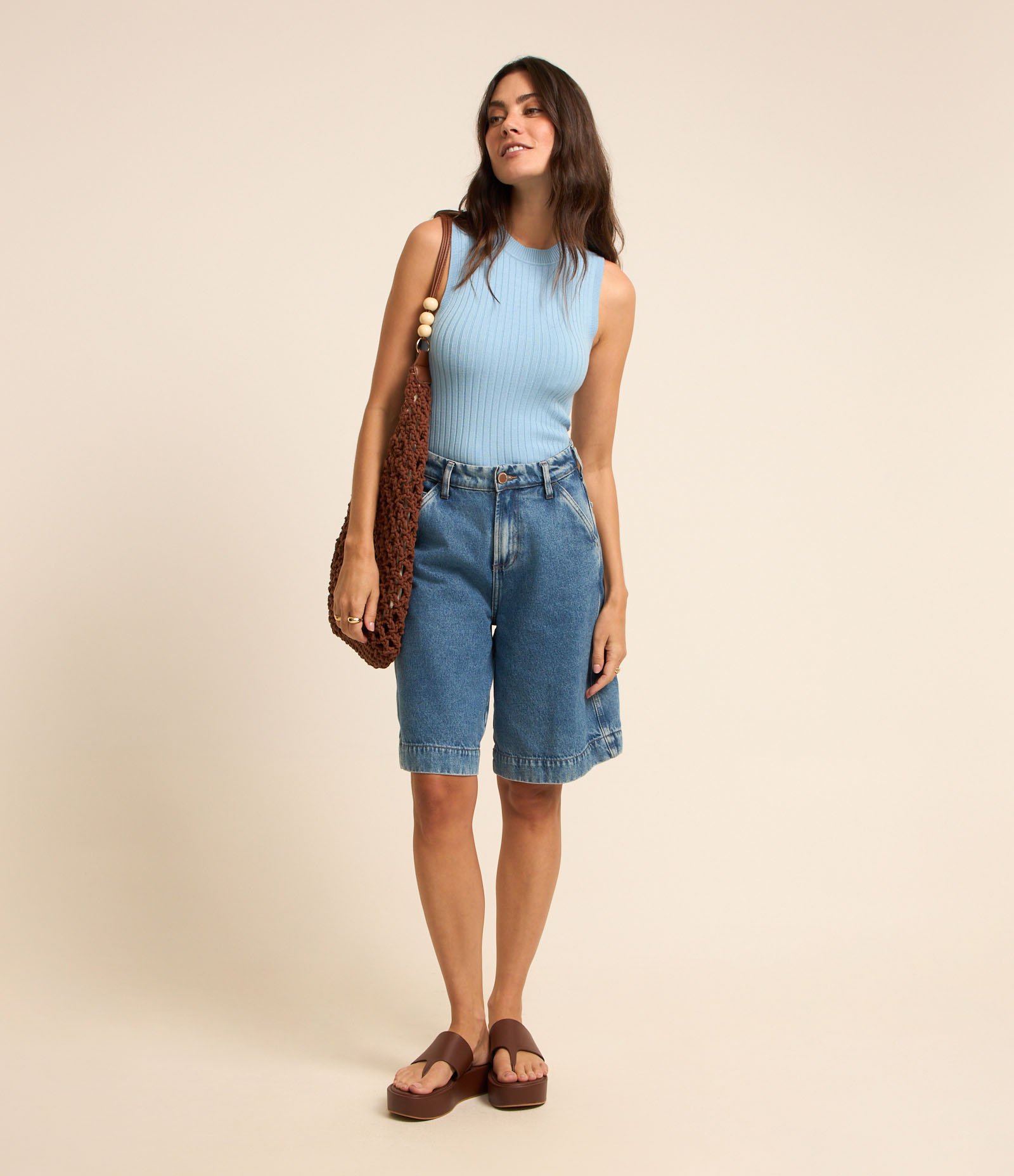 Blusa sem Manga em Viscose com Detalhe Vazado e Textura Canelada Azul 2