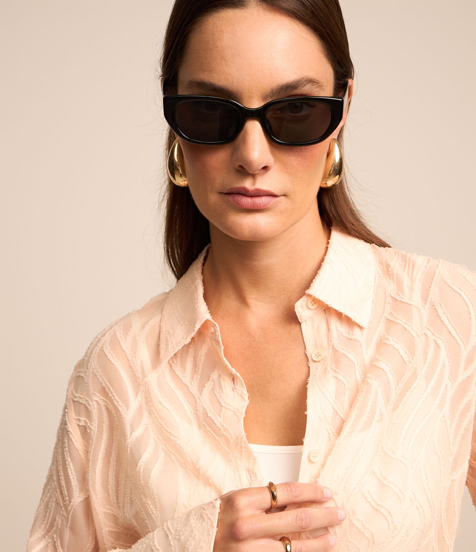 Camisa com Textura Jacquard e Leve Transparência 4