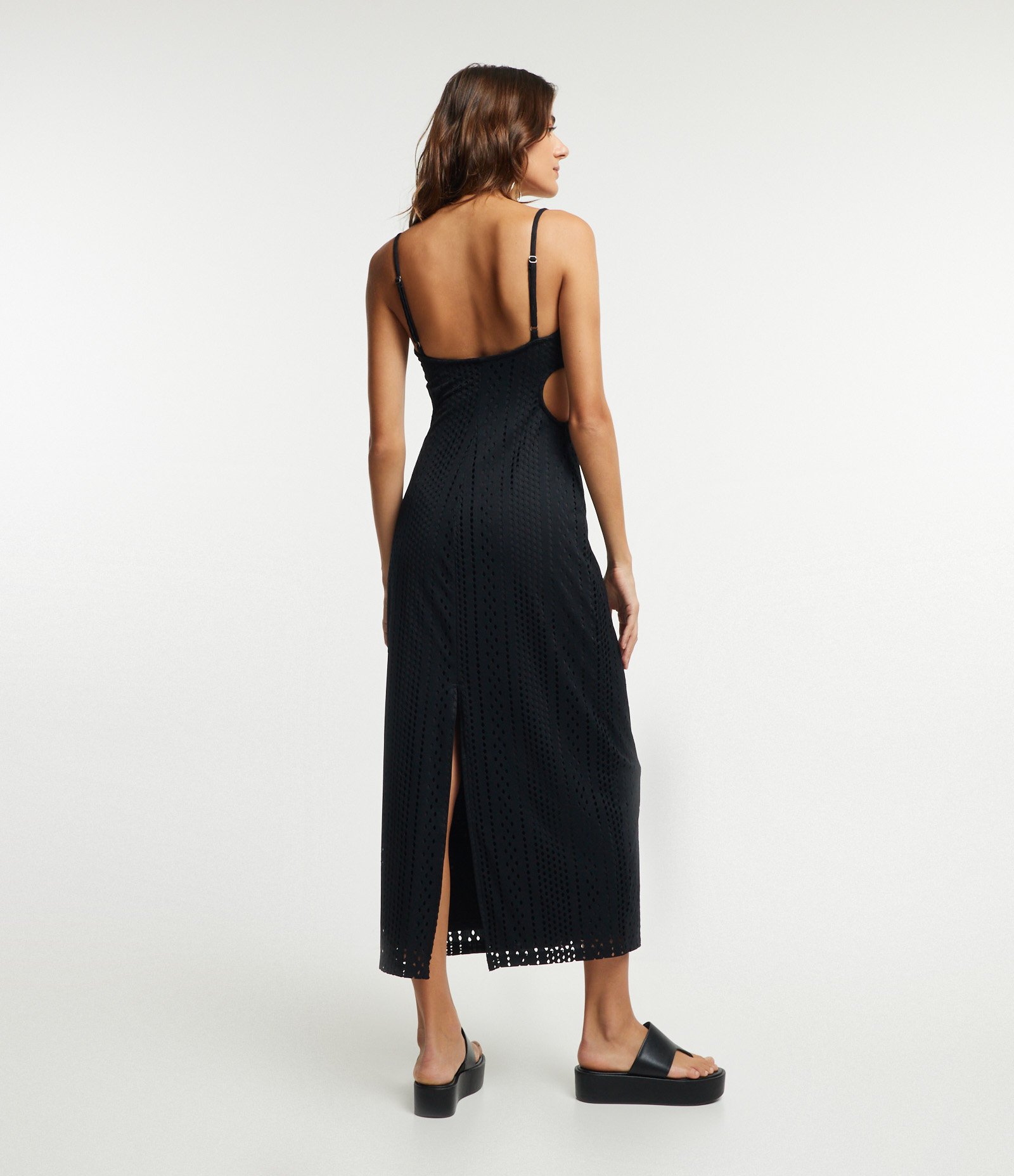Vestido Midi Texturizado de Tela e Aberturas Laterais Preto 3