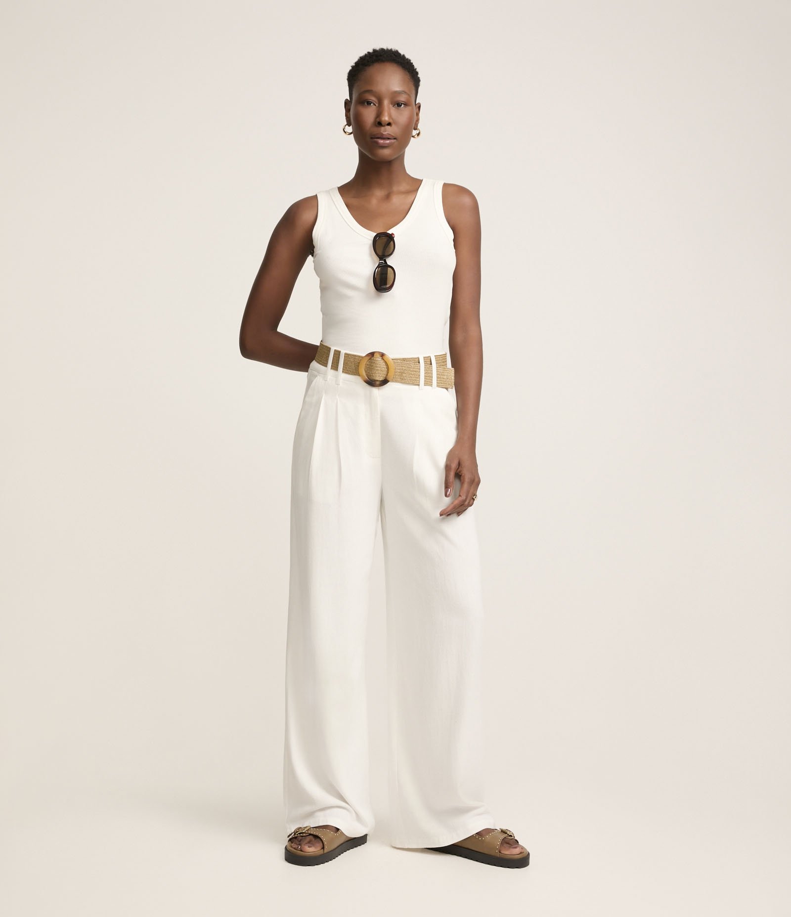 Calça Wide Leg em Viscolinho com Pregas Branco 1