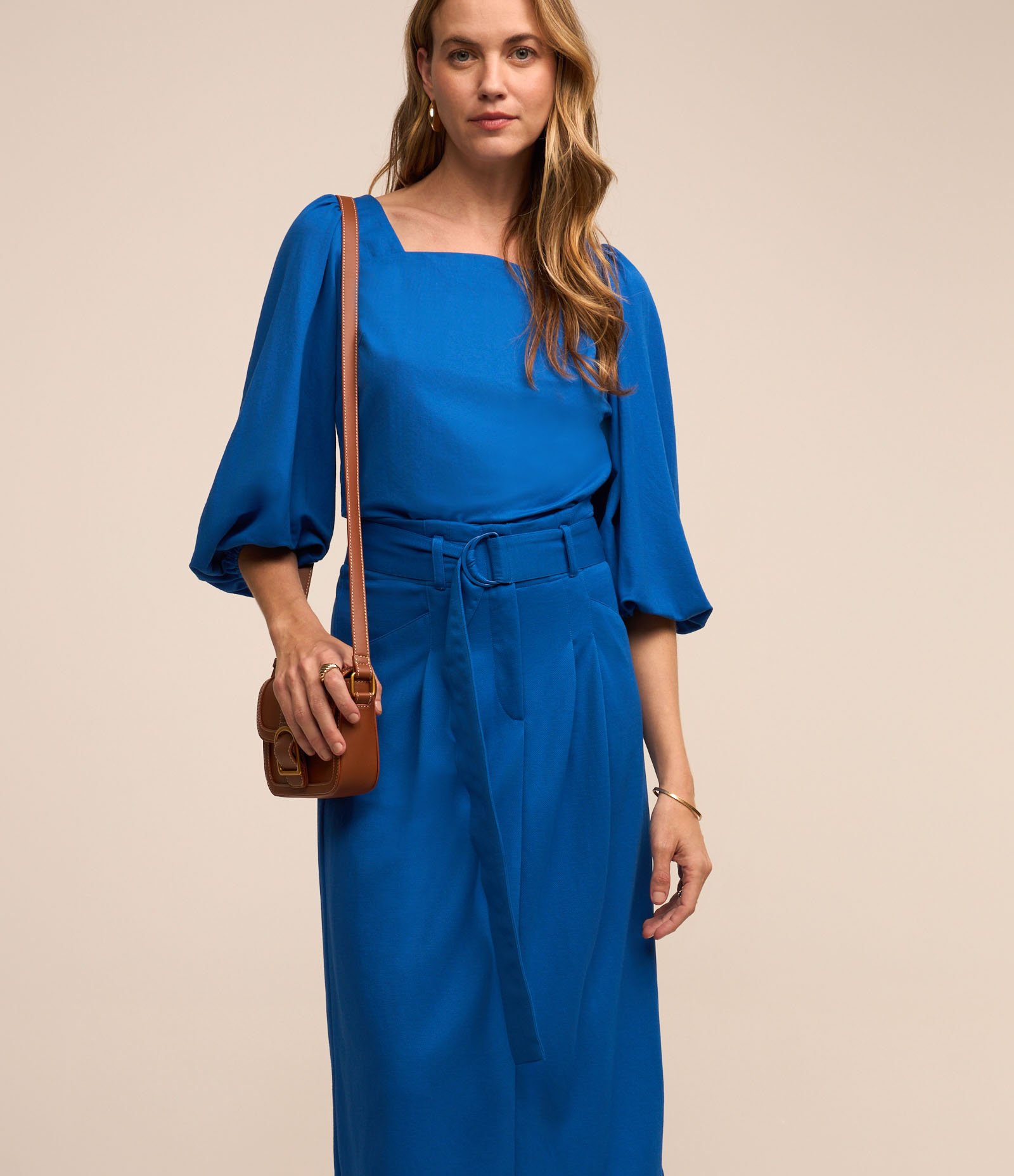 Saia Midi em Viscose com Cinto Fivela e Pregas Frontais Azul 2