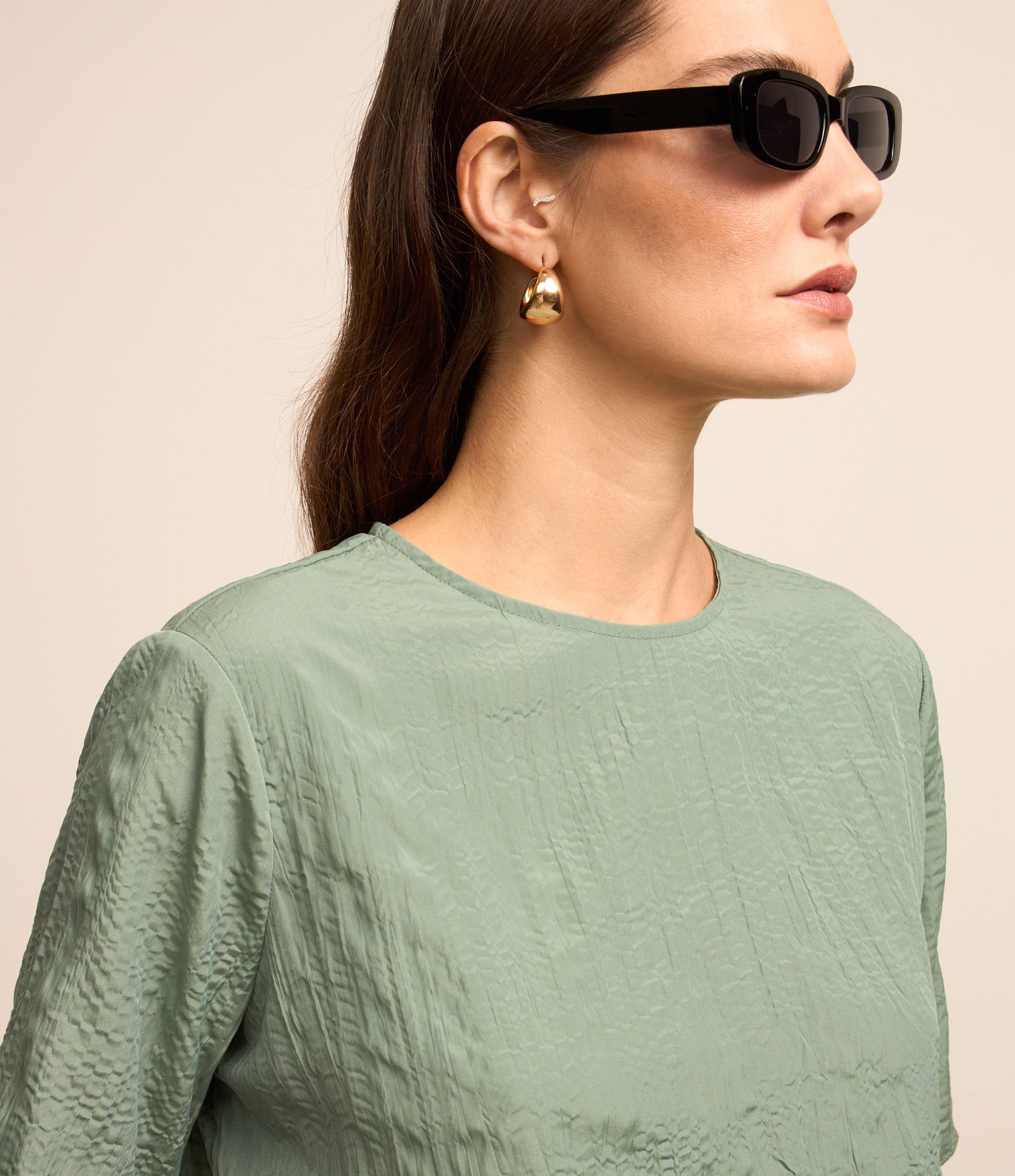 Blusa Acetinada com Efeito Airflow Verde 3