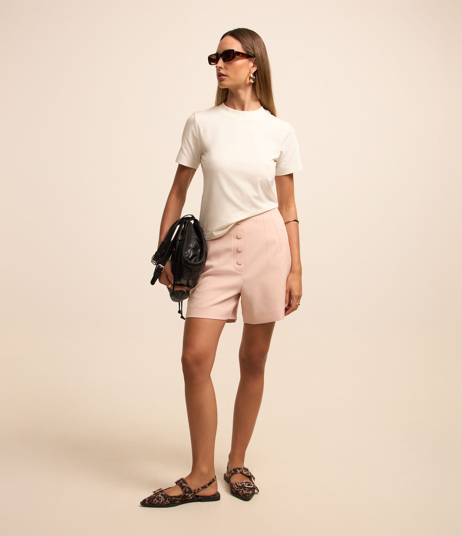 Short Alfaiatada com Botões Frontais Rosa Claro 2