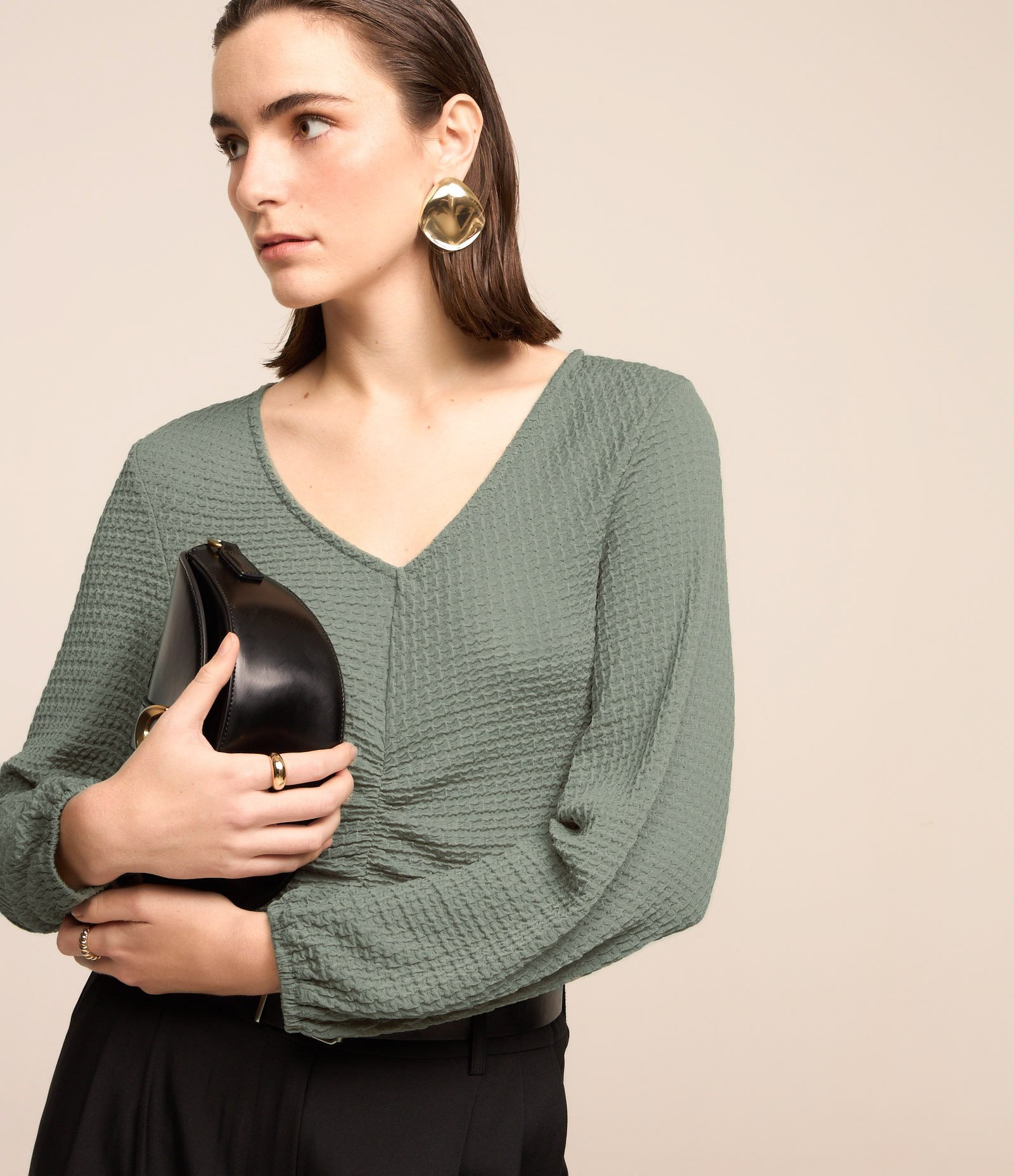 Blusa em Poliamida com Texturas e Detalhe Drapeado Verde 3