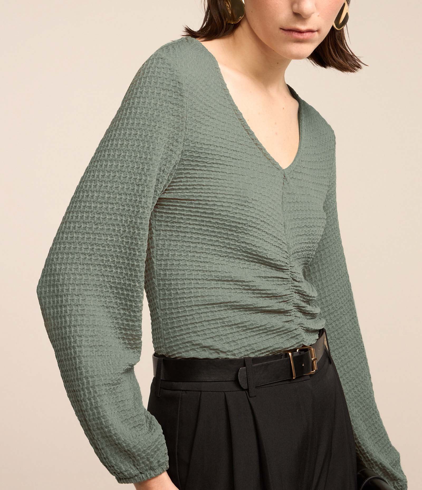 Blusa em Poliamida com Texturas e Detalhe Drapeado Verde 5