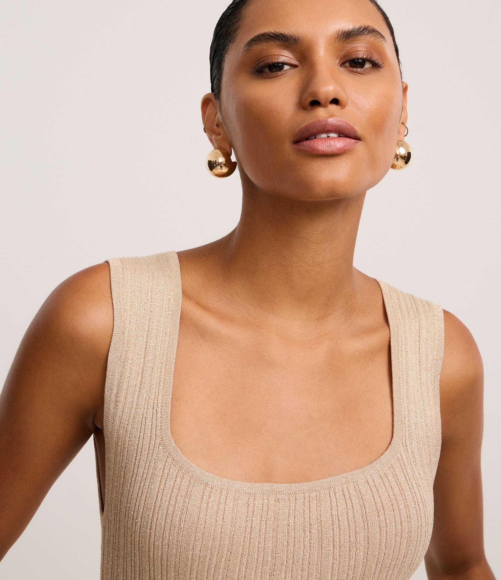 Blusa em Viscose com Efeito Metalizado e Decote Quadrado Bege 3