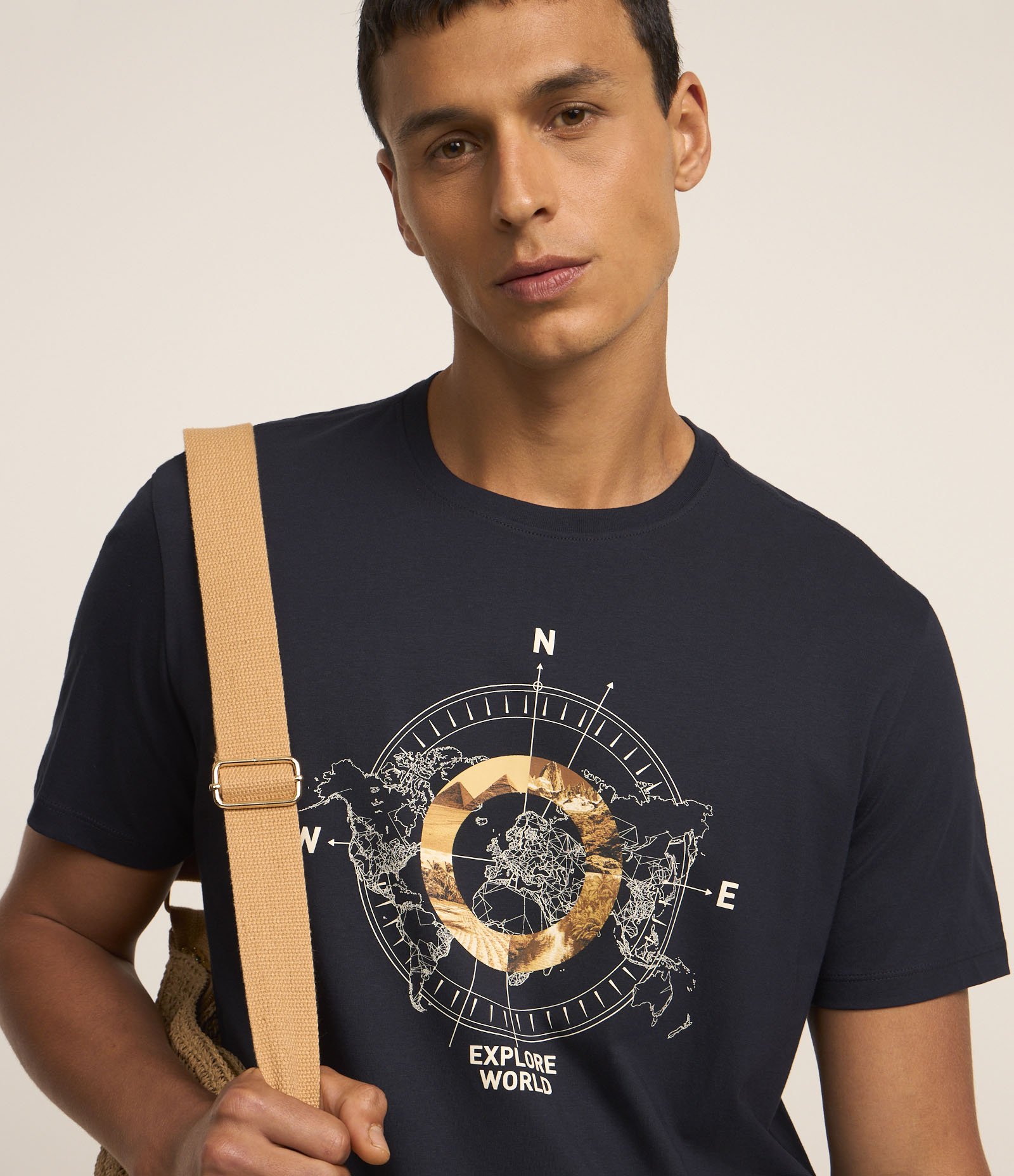 Camiseta Comfort em Algodão com Estampa Bússola Explore World Azul Universe 3