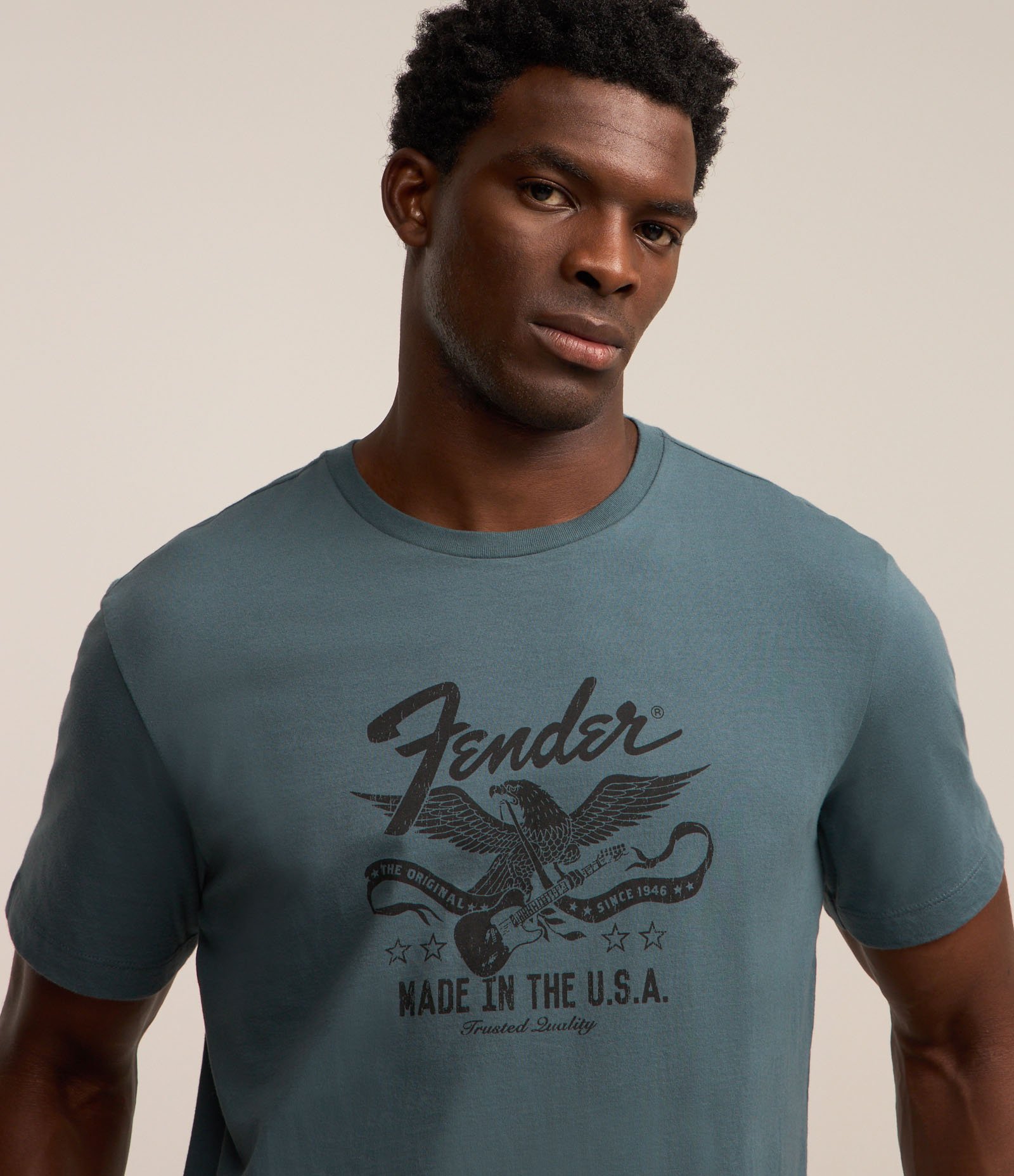 Camiseta em Algodão com Estampa Brasão Fender Azul 3