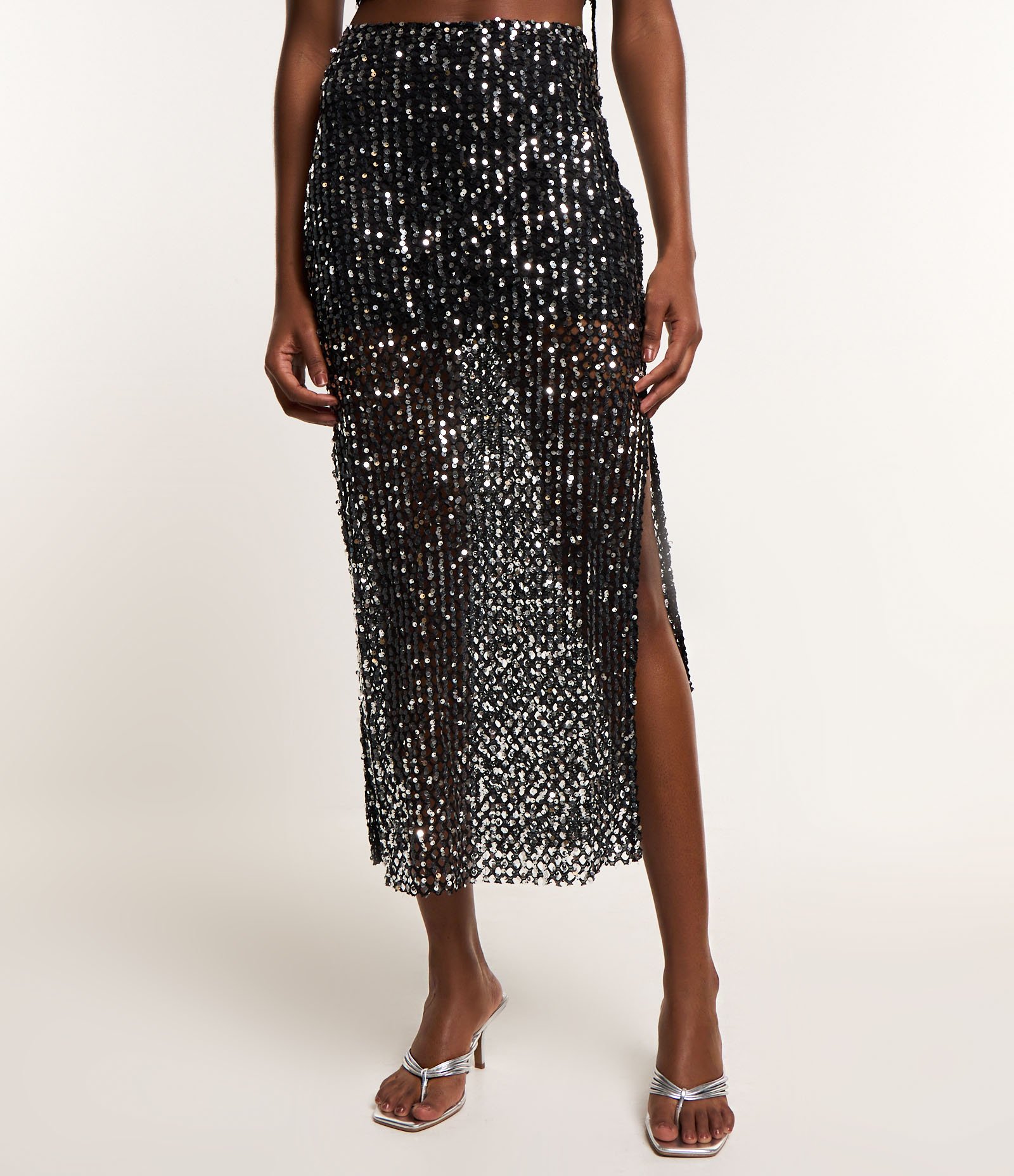 Saia Midi em Paetê Metalizado Efeito Telada e Fenda Lateral Preto 2