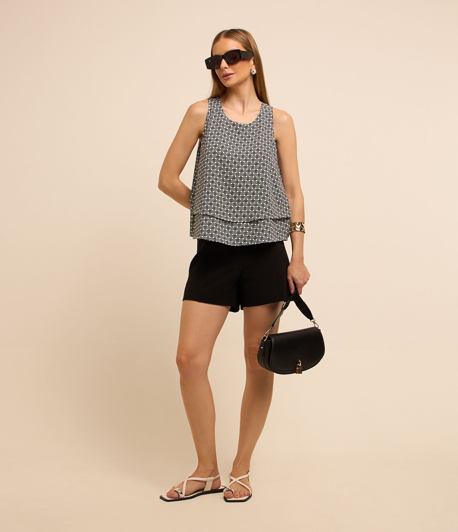 Blusa sem Manga em Airflow com Estampa Geométrica Preto/ Branco 3