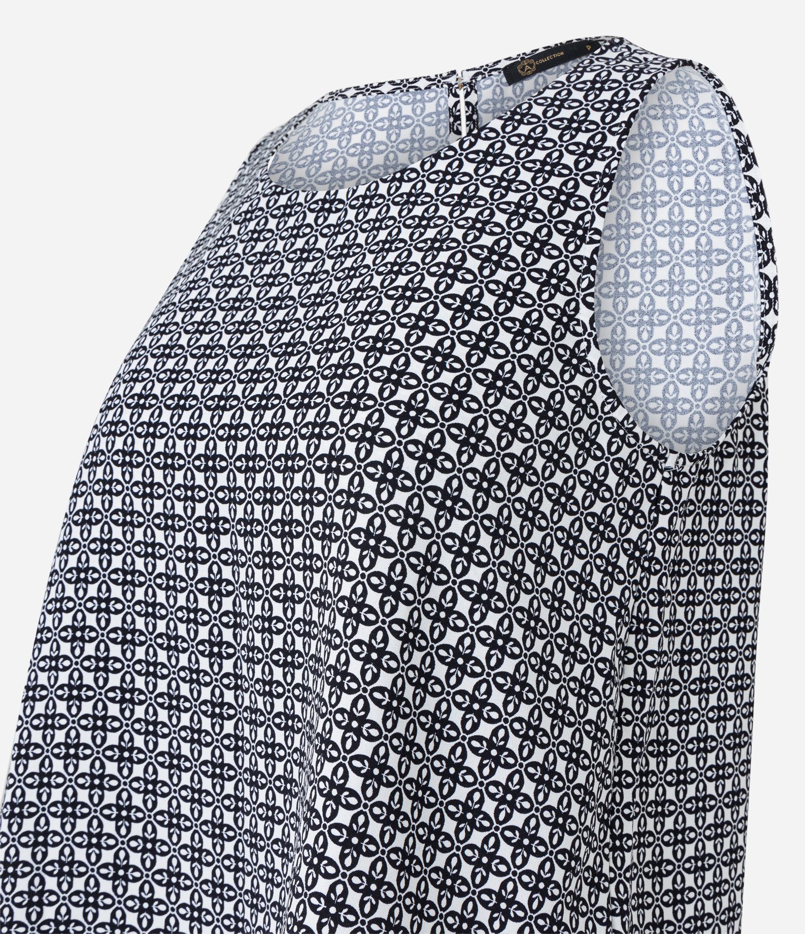 Blusa sem Manga em Airflow com Estampa Geométrica Preto/ Branco 7