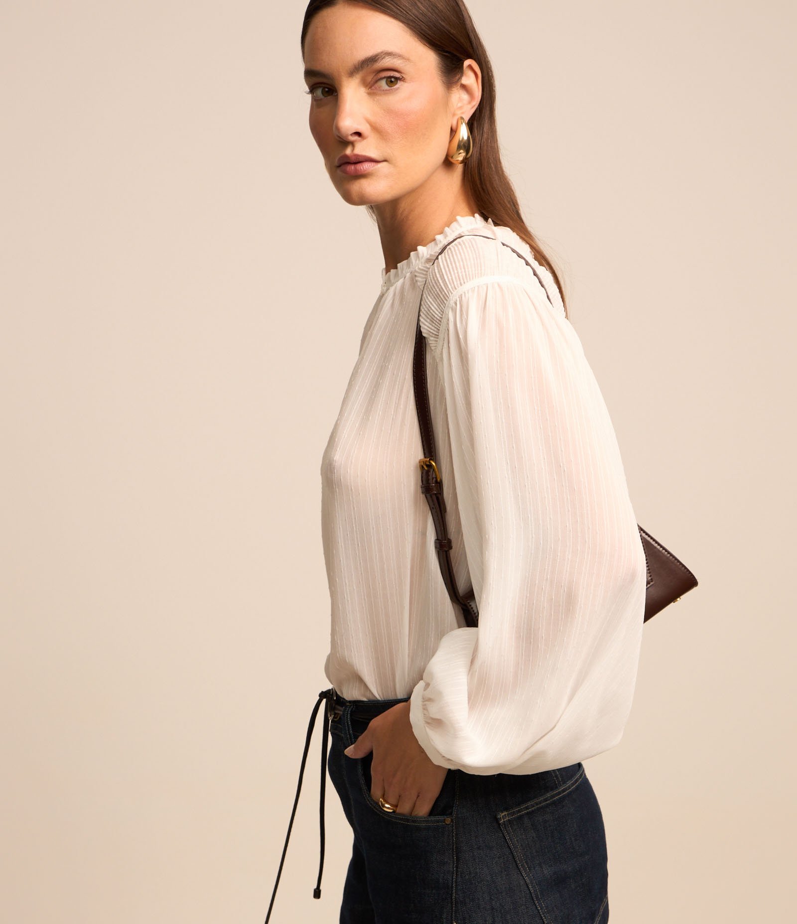 Blusa Texturizada em Chiffon com Detalhe nos Ombros Branco 5