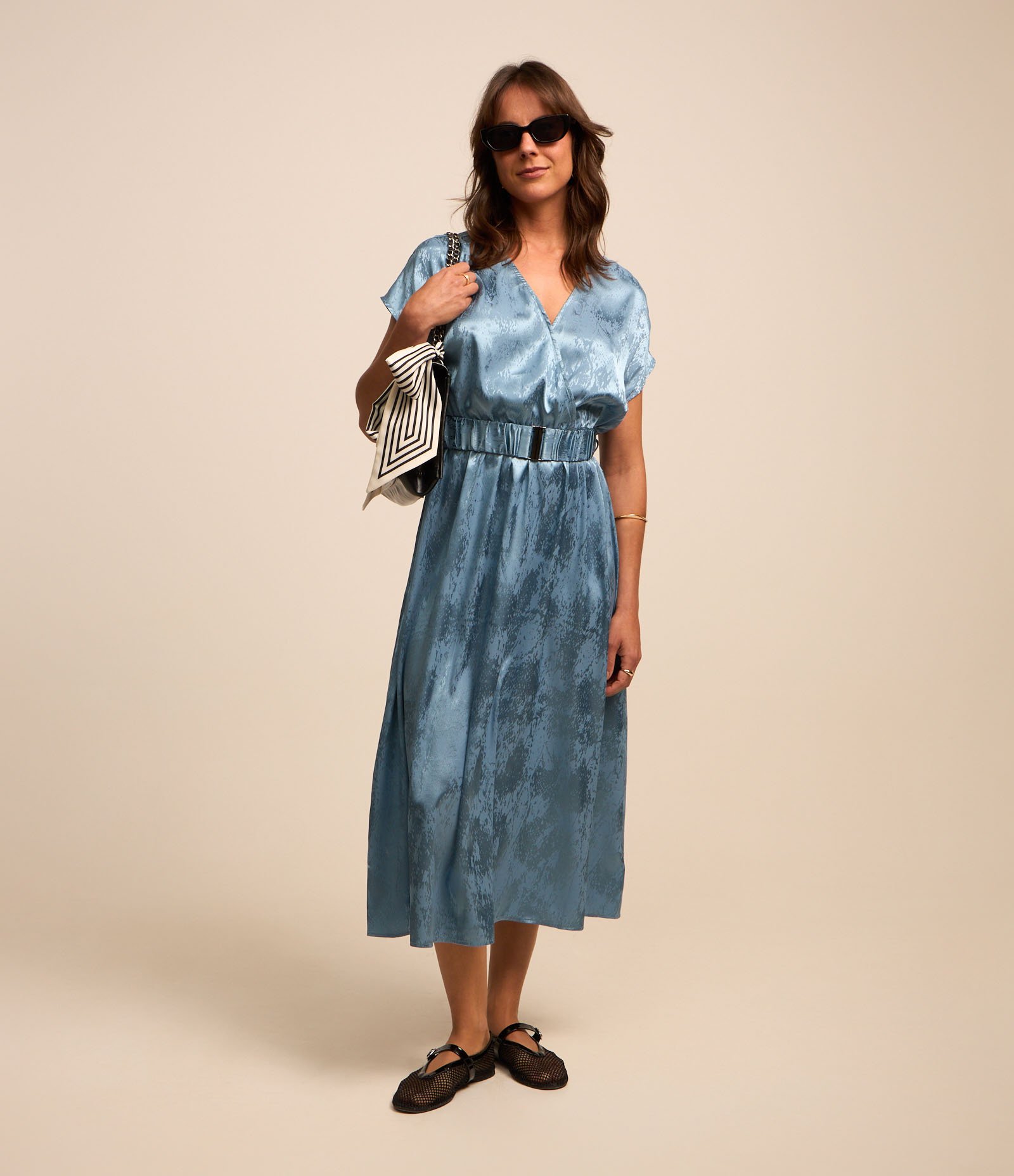 Vestido Midi em Jacquard com Transpasse Frontal e Cinto Azul 2