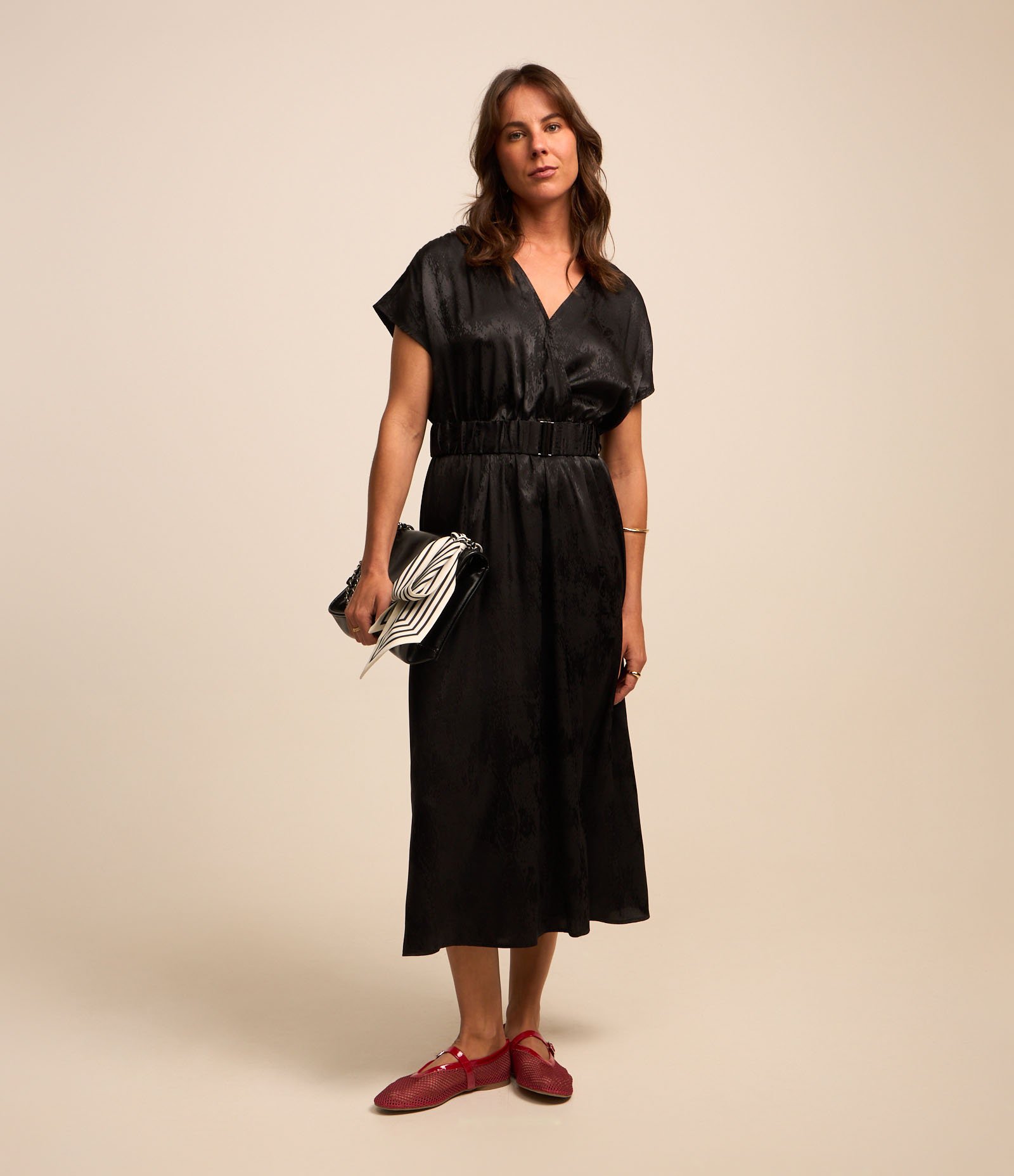 Vestido Midi em Jacquard com Transpasse Frontal e Cinto Preto 2