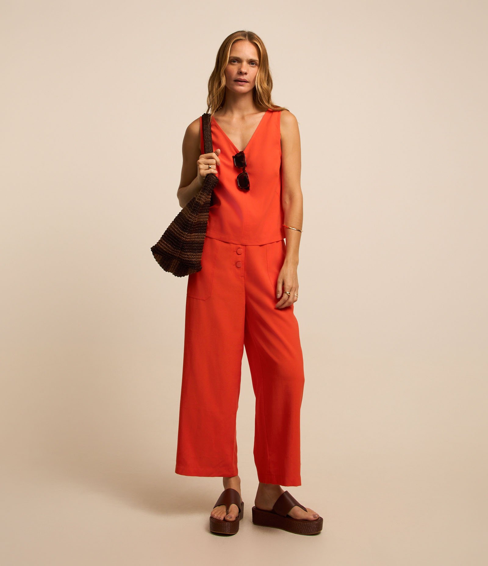 Blusa em Viscose com Decote V e Efeito Sarjado Laranja 3