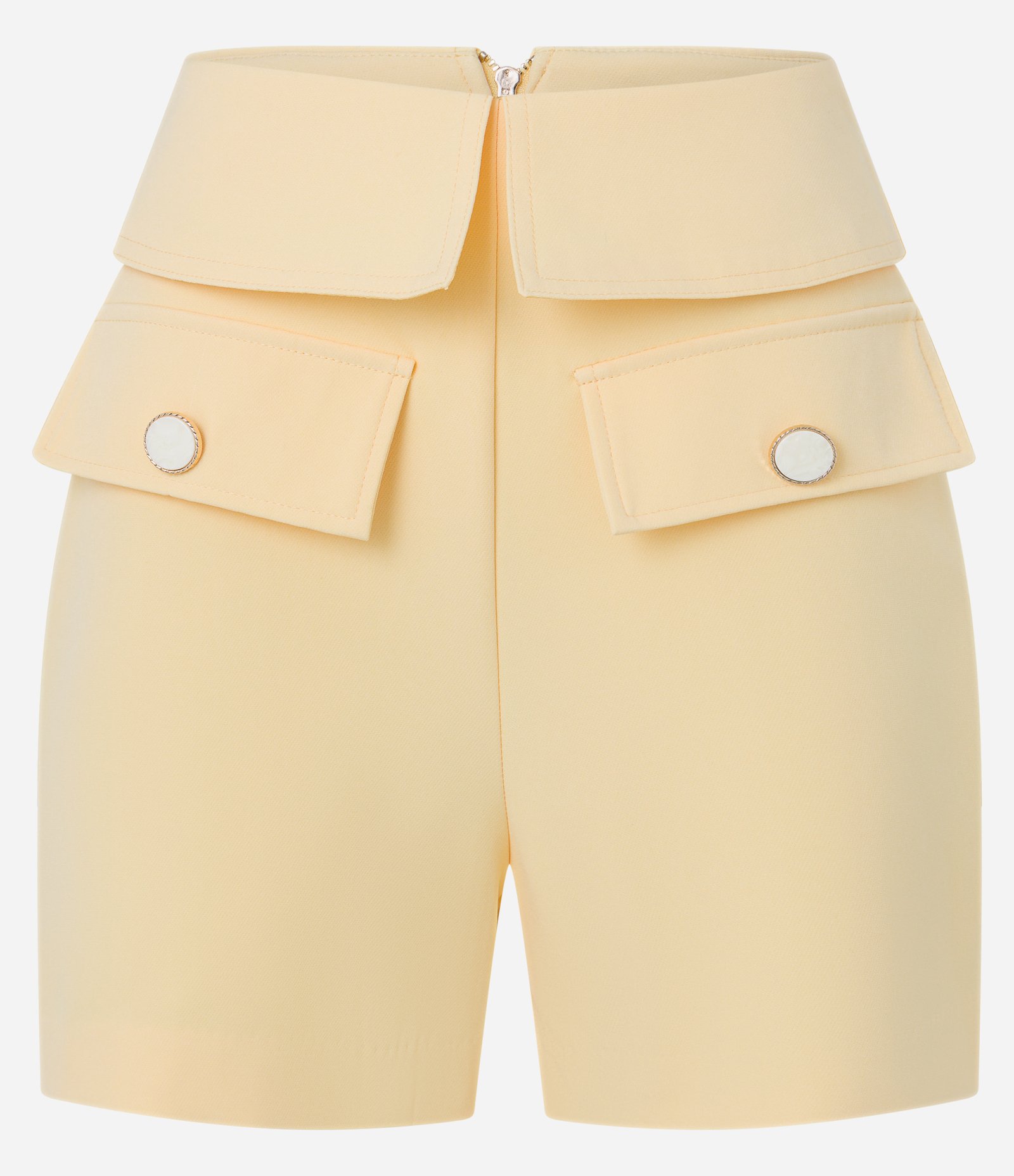 Short Reto Cintura Alta em Alfaiataria Cós com Lapela e Bolso Cargo com Botão Amarelo 4