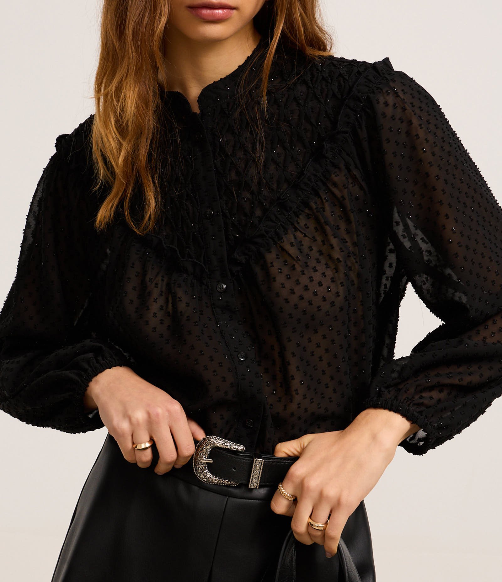 Camisa em Chiffon com Lastex e Aplicações Bordadas 5