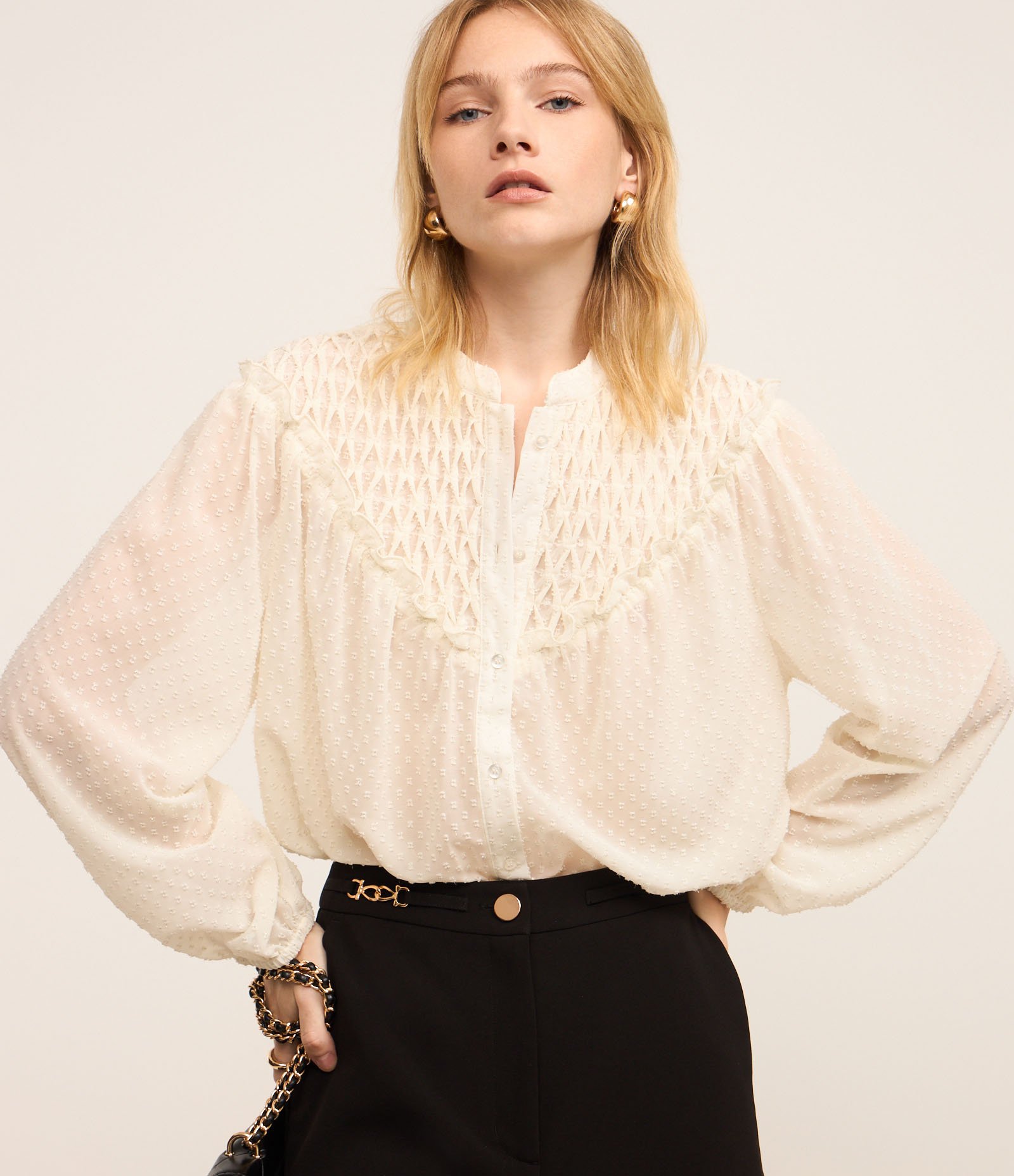 Camisa em Chiffon com Lastex e Aplicações Bordadas Off White 1