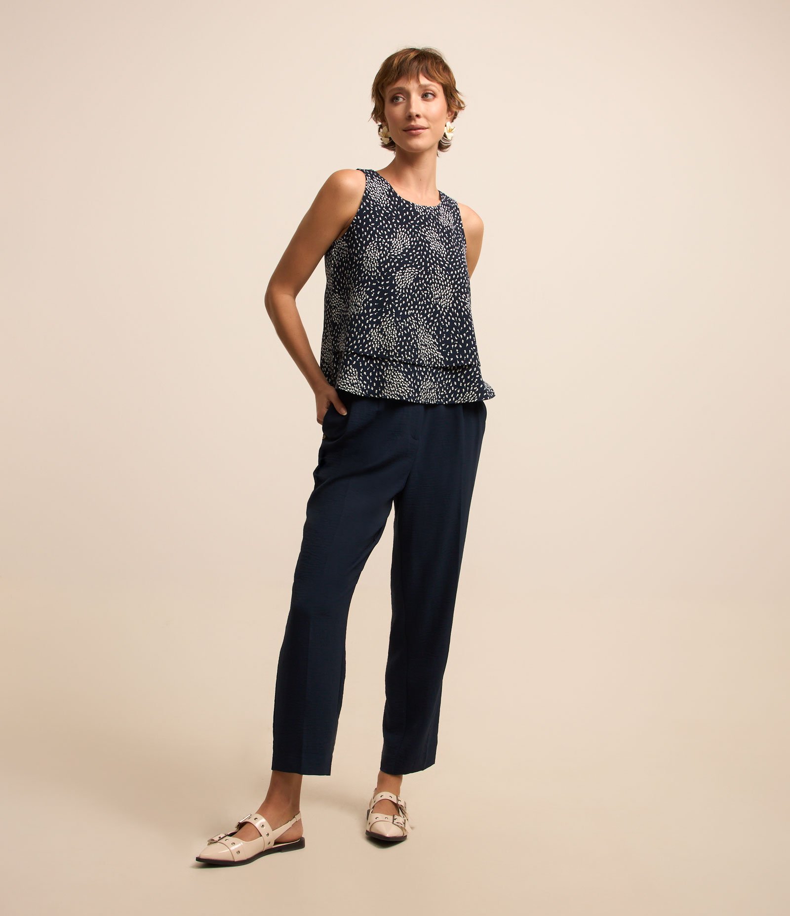 Blusa sem Manga em Airflow com Estampa de Mini Flores Azul 3